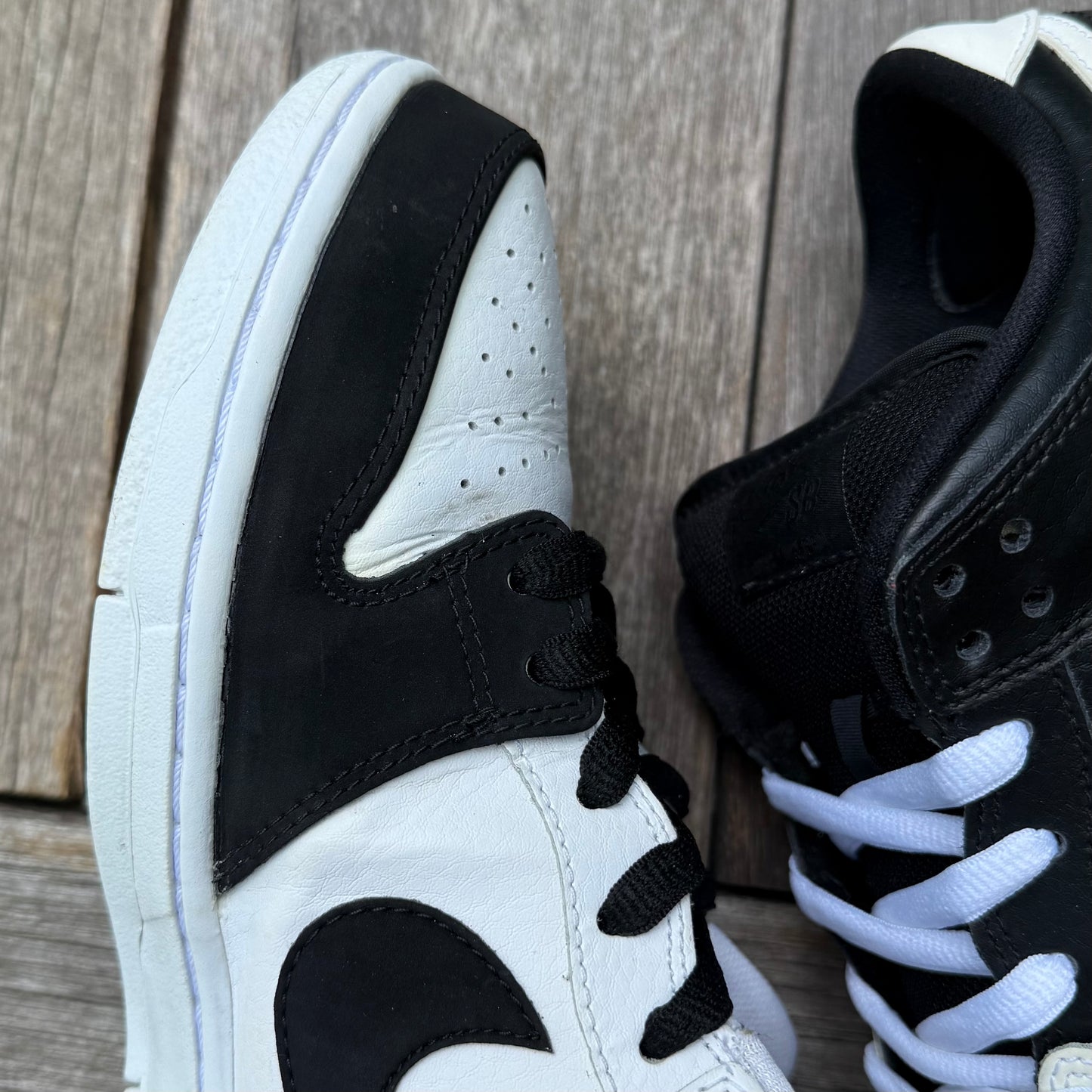 Nike SB Dunk Low Yin Yang Size 10.5