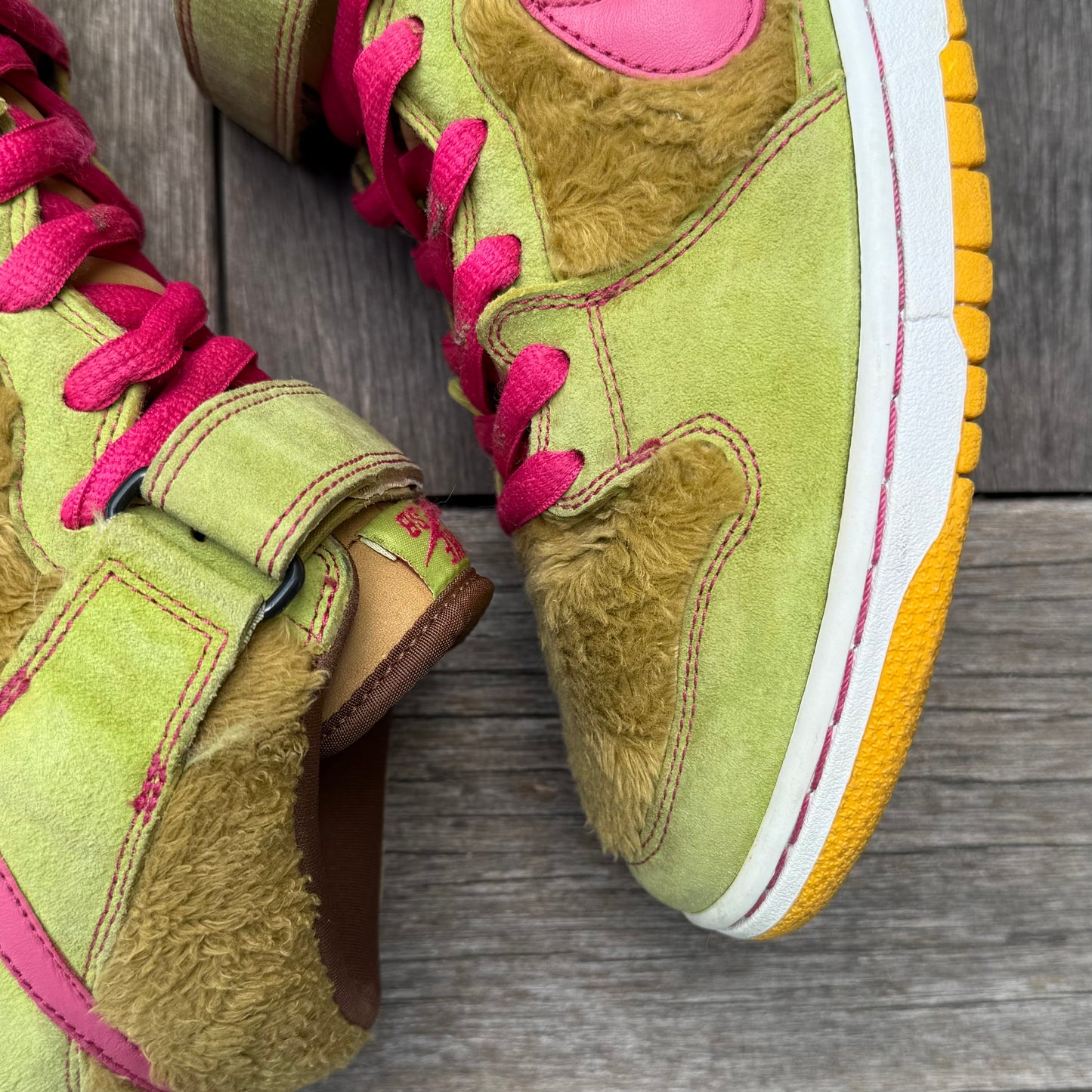 Nike SB Dunk Mid Three Bears Mama Bear Size 10