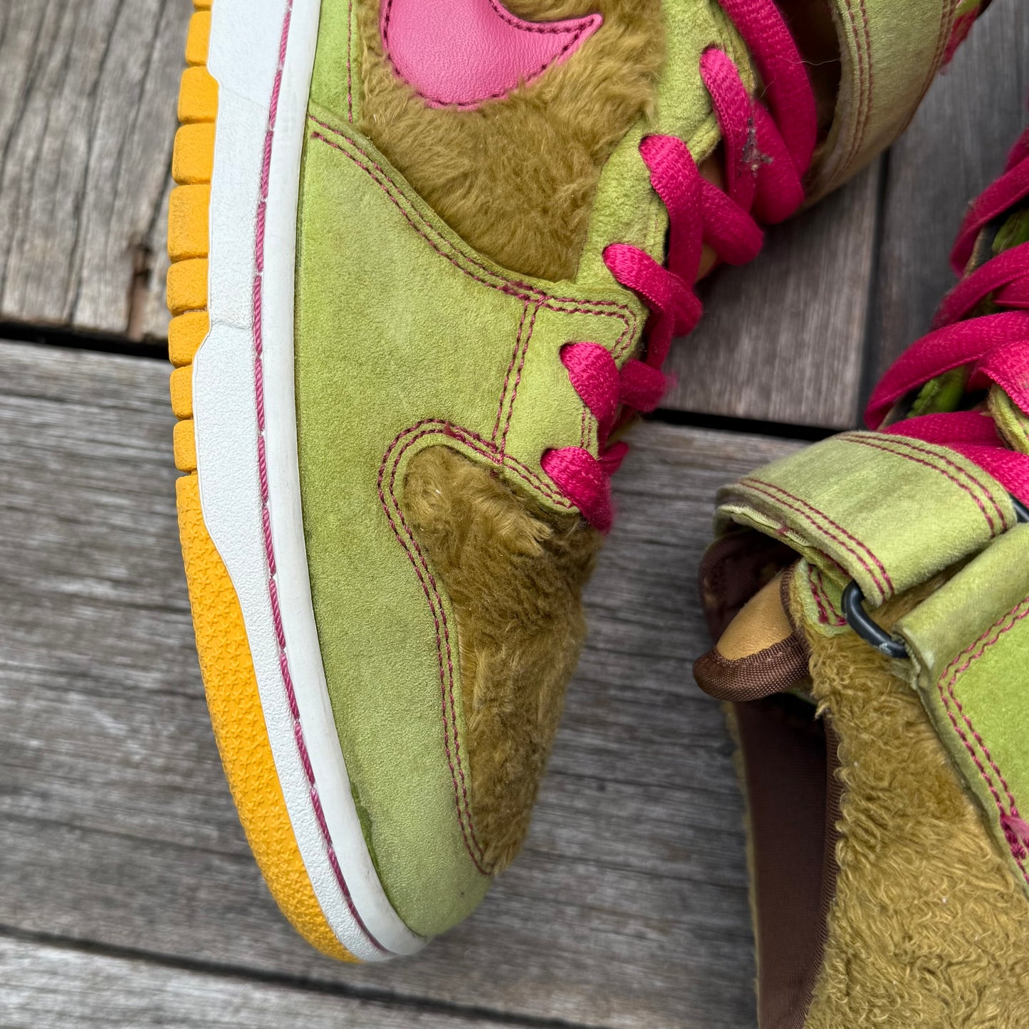 Nike SB Dunk Mid Three Bears Mama Bear Size 10