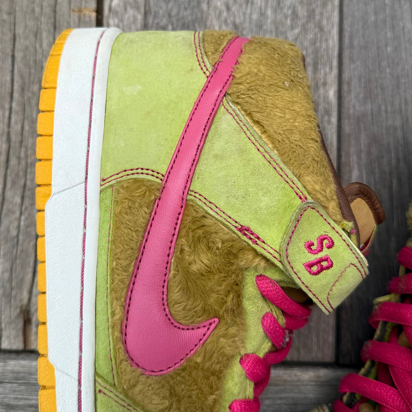 Nike SB Dunk Mid Three Bears Mama Bear Size 10