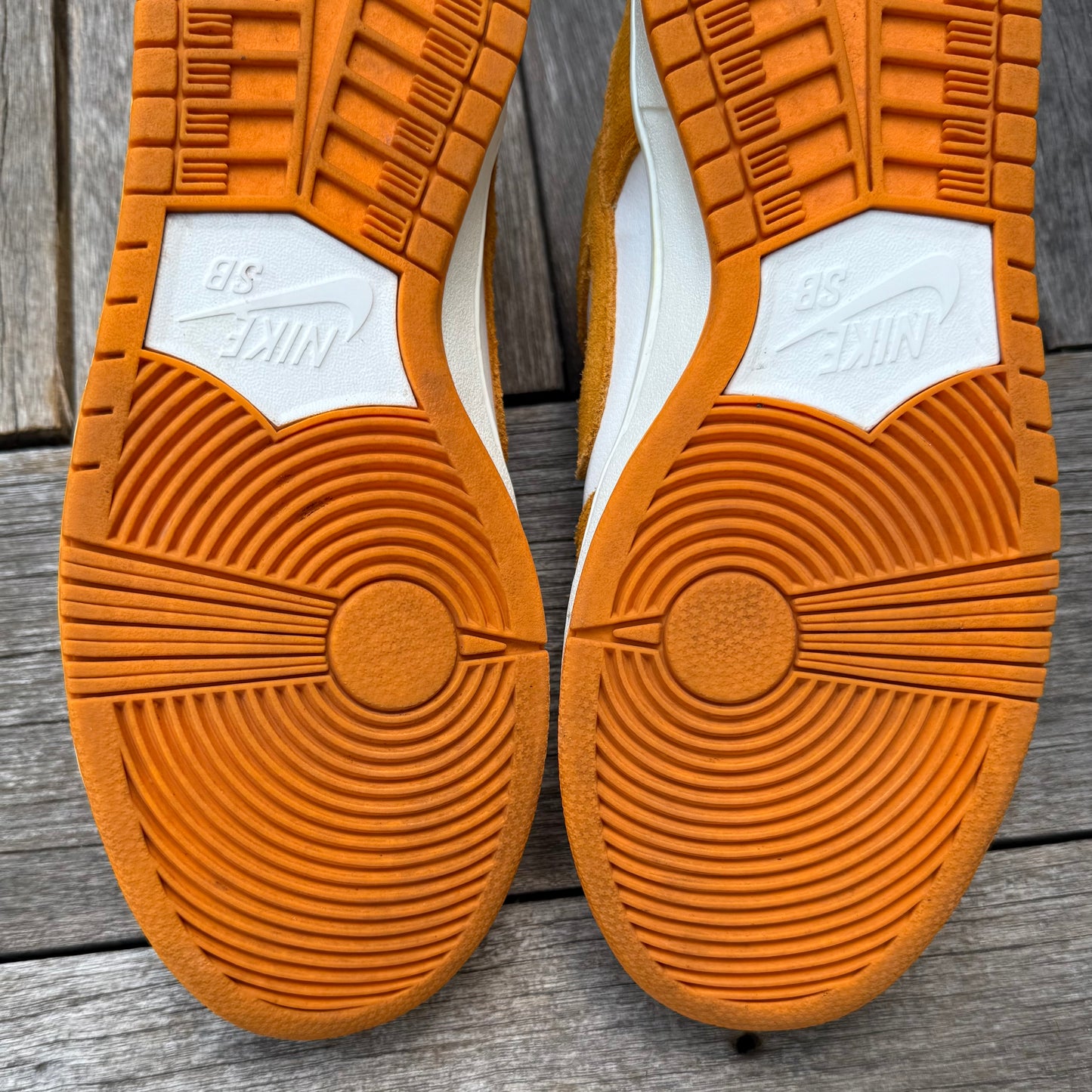 Nike SB Dunk Low Circuit Orange Size 9