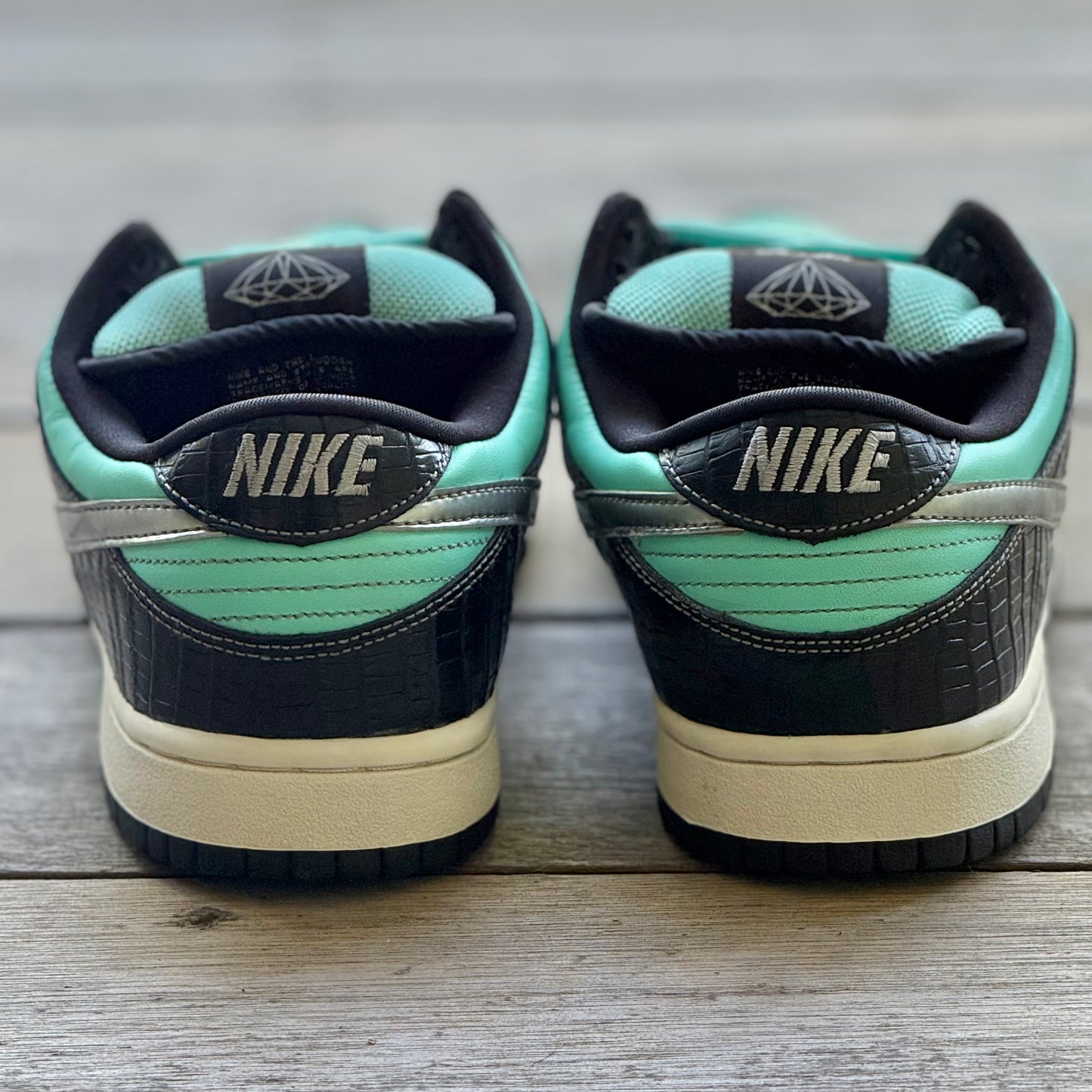 Nike SB Dunk Low Tiffany Diamond Size 10