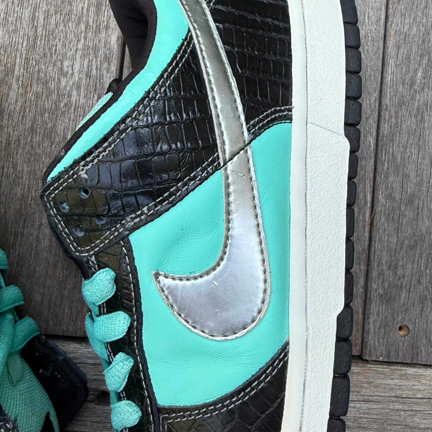 Nike SB Dunk Low Tiffany Diamond Size 10
