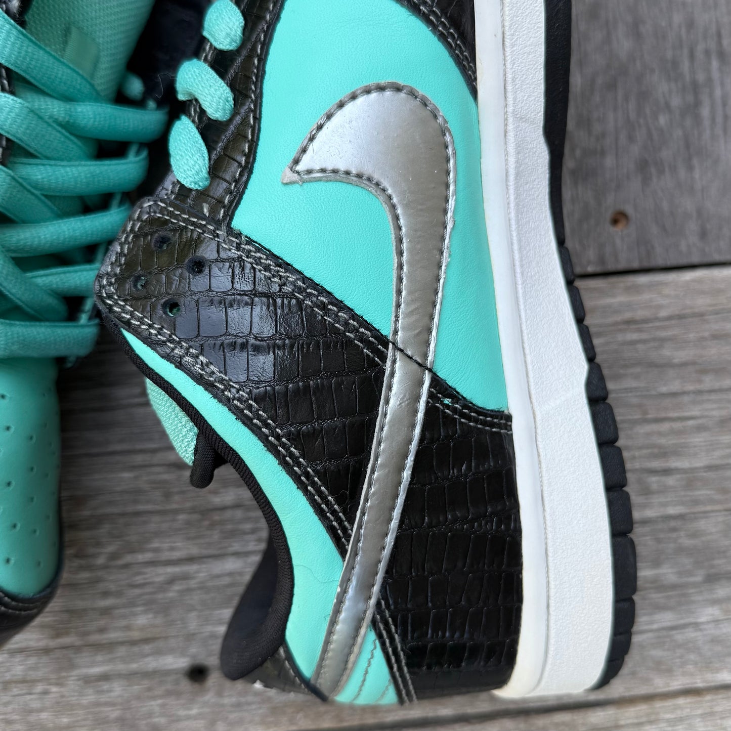 Nike SB Dunk Low Tiffany Diamond Size 10