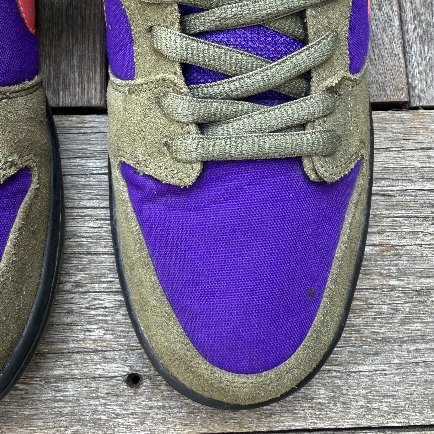 Nike SB Dunk Low Medium Olive Atomic Red Size 11.5