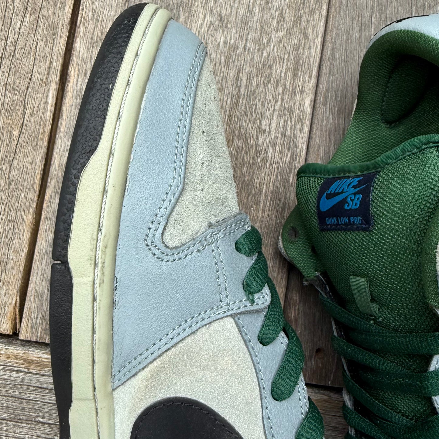 Nike SB Dunk Low Central Park Maple Leaf Size 10.5