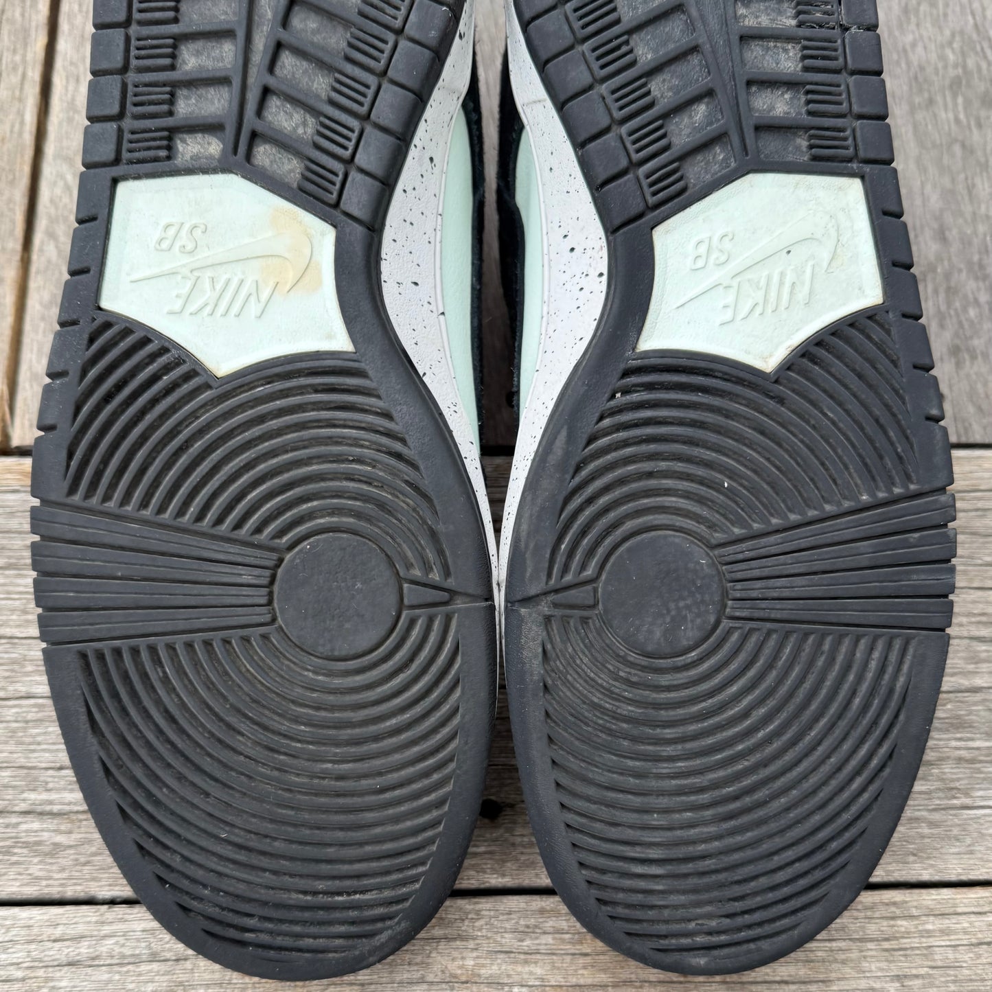 Nike SB Dunk Low Barely Green Size 13