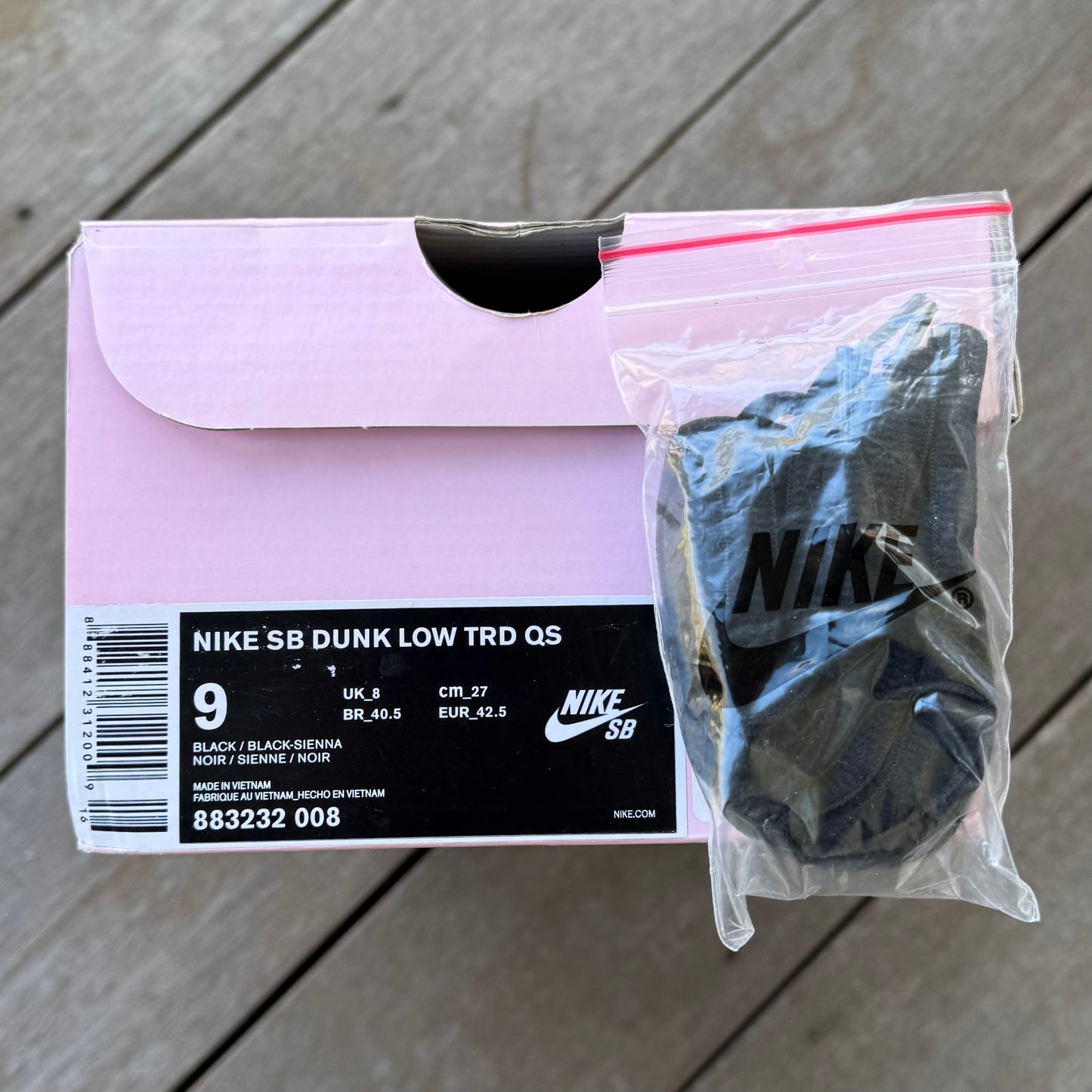 Nike SB Dunk Low Black Pigeon Size 9