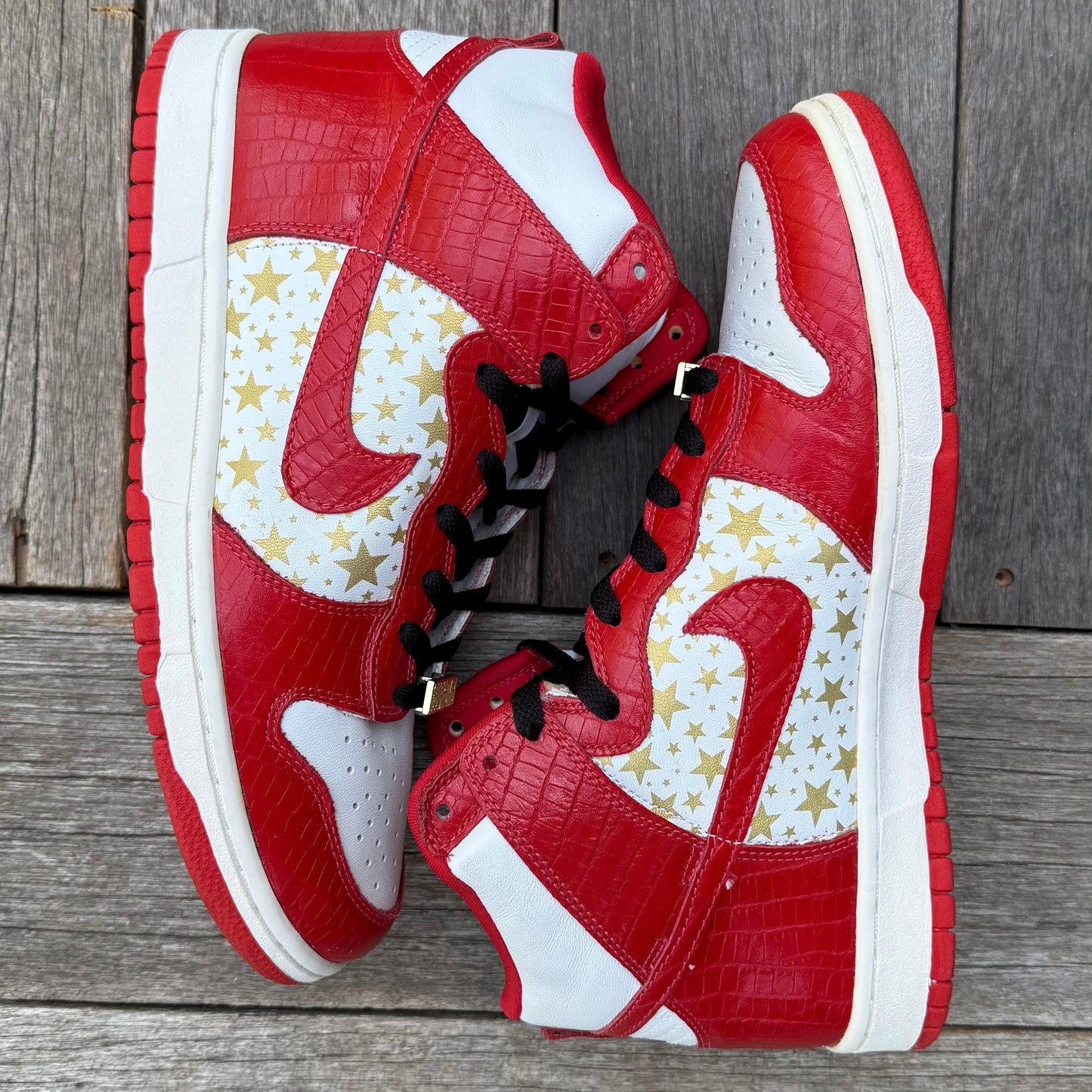 Nike SB Dunk High Red Supreme Size 9.5