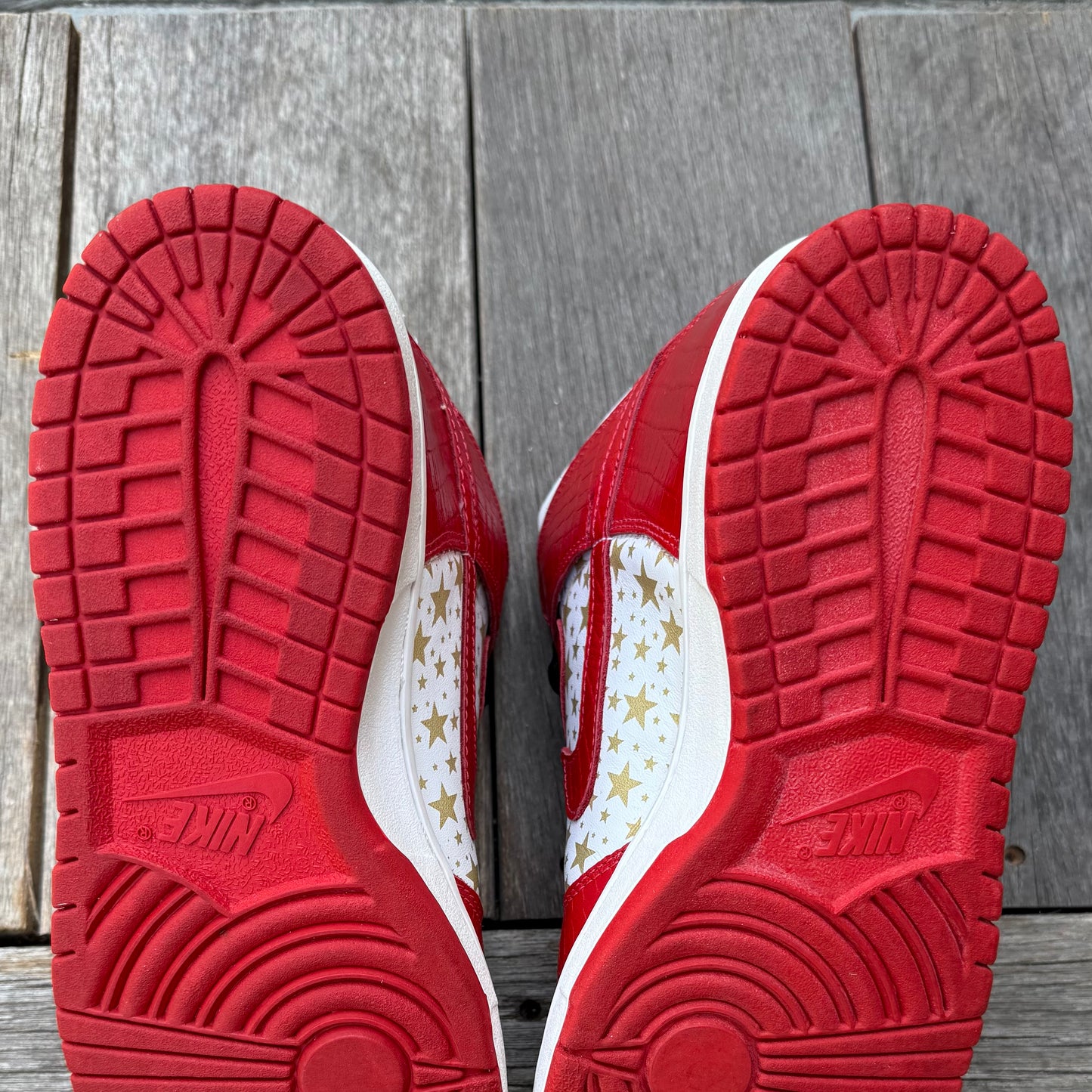 Nike SB Dunk High Red Supreme Size 9.5