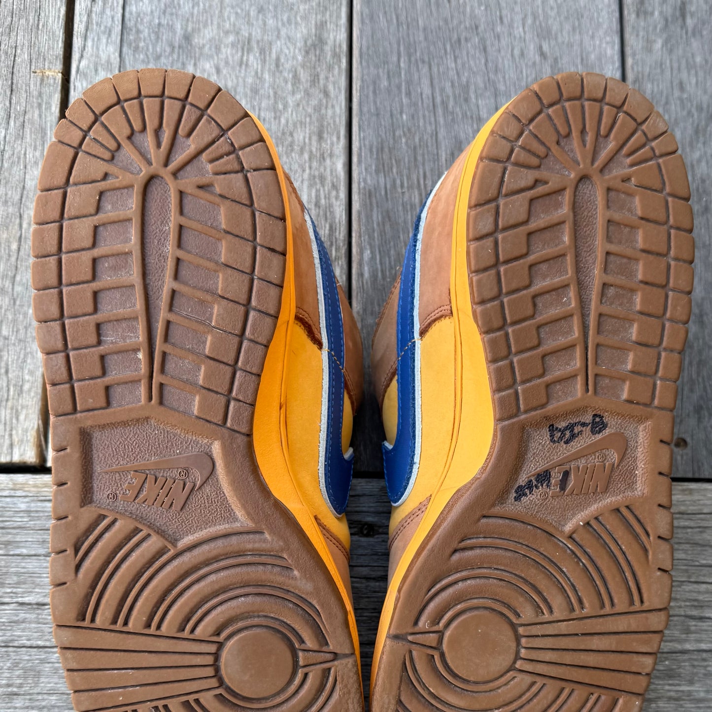 Nike SB Dunk Low Newcastle Brown Ale Size 12