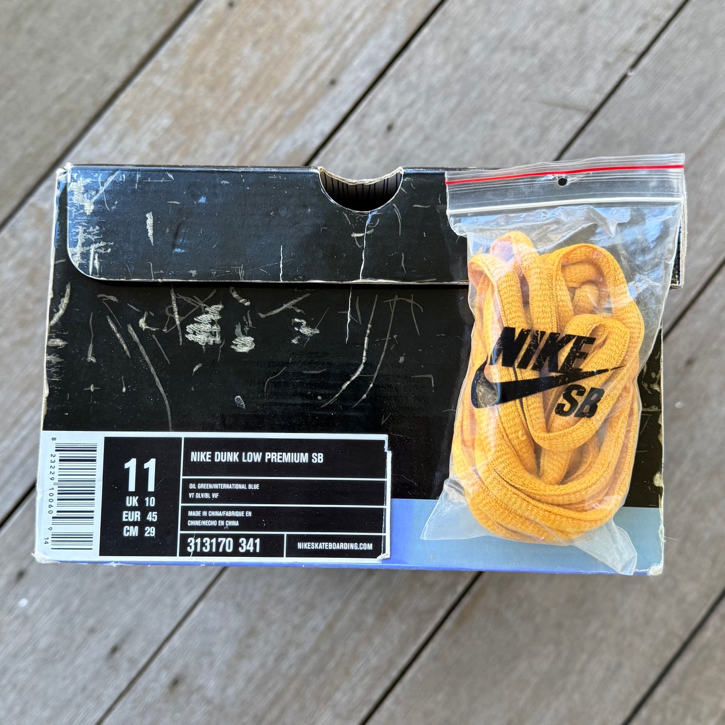 Nike SB Dunk Low Puff N Stuff Size 11