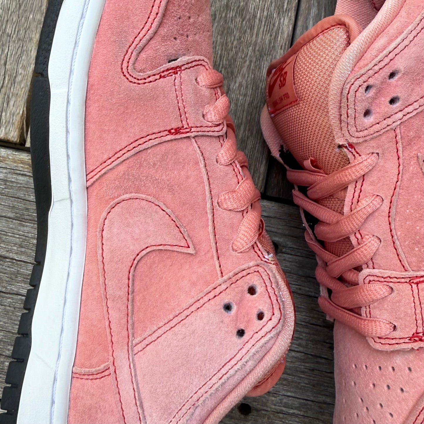 Nike SB Dunk Low Pink Pig Size 9