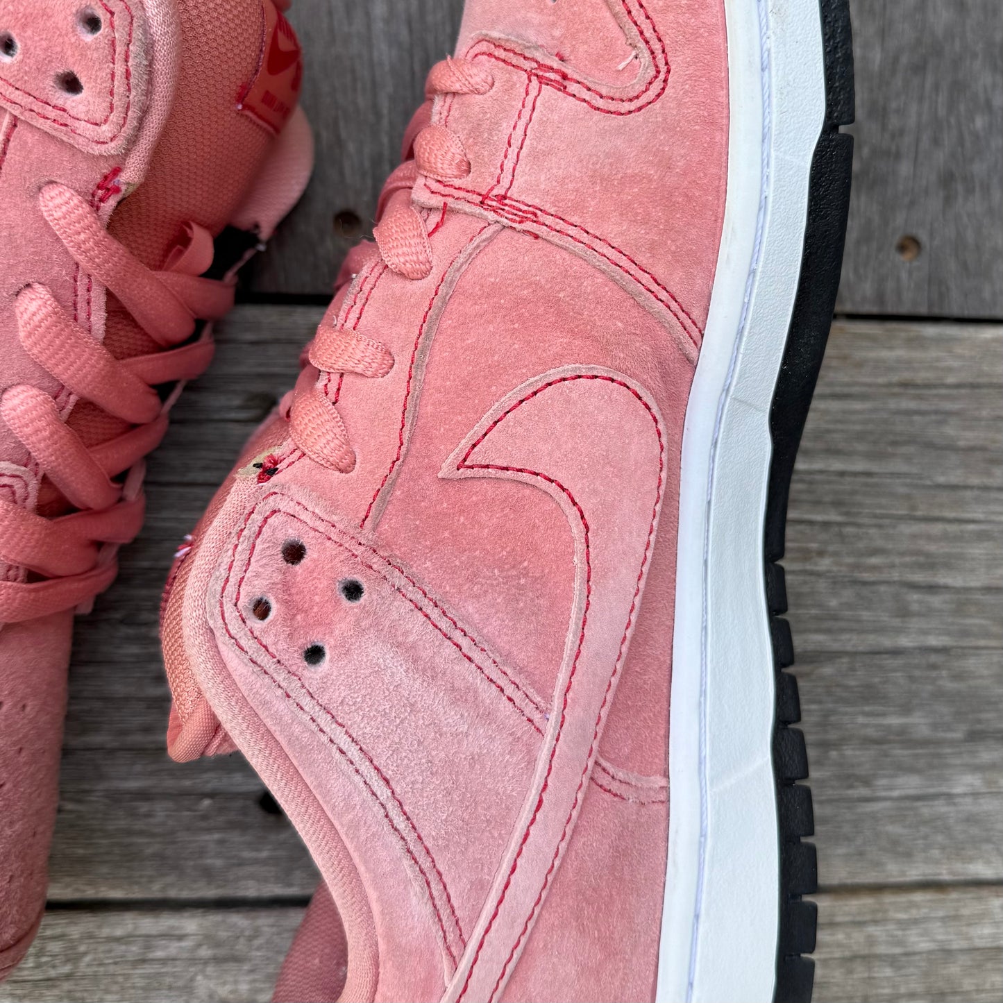 Nike SB Dunk Low Pink Pig Size 9
