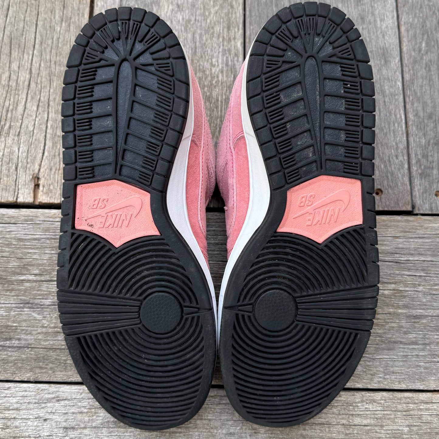 Nike SB Dunk Low Pink Pig Size 9