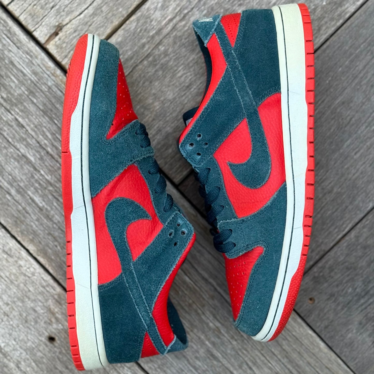 Nike SB Dunk Low Reverse Shark Size 9.5