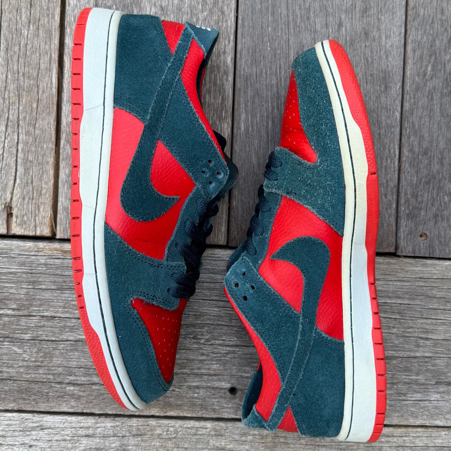 Nike SB Dunk Low Reverse Shark Size 9.5