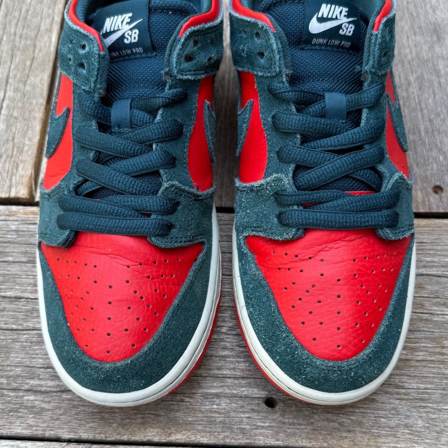 Nike SB Dunk Low Reverse Shark Size 9.5