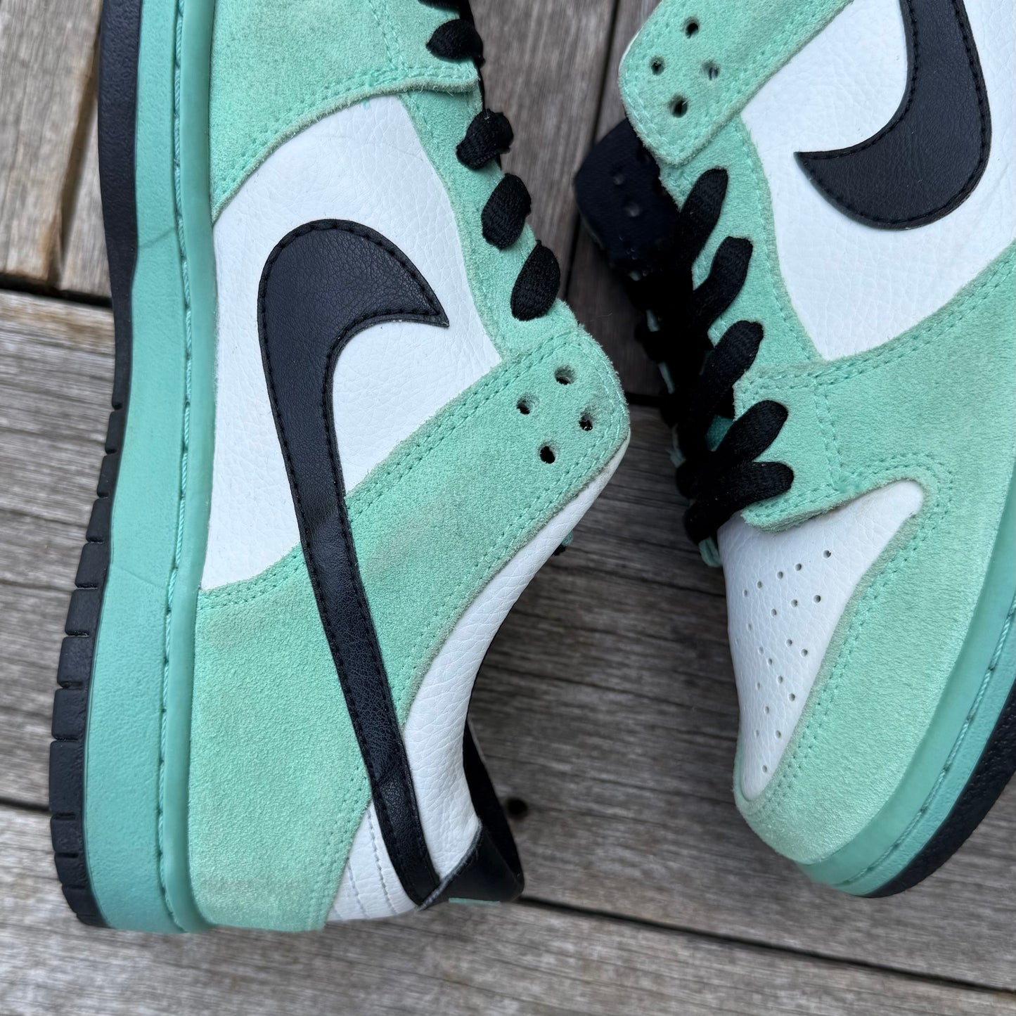 Nike SB Dunk Low Sea Crystal Size 9.5