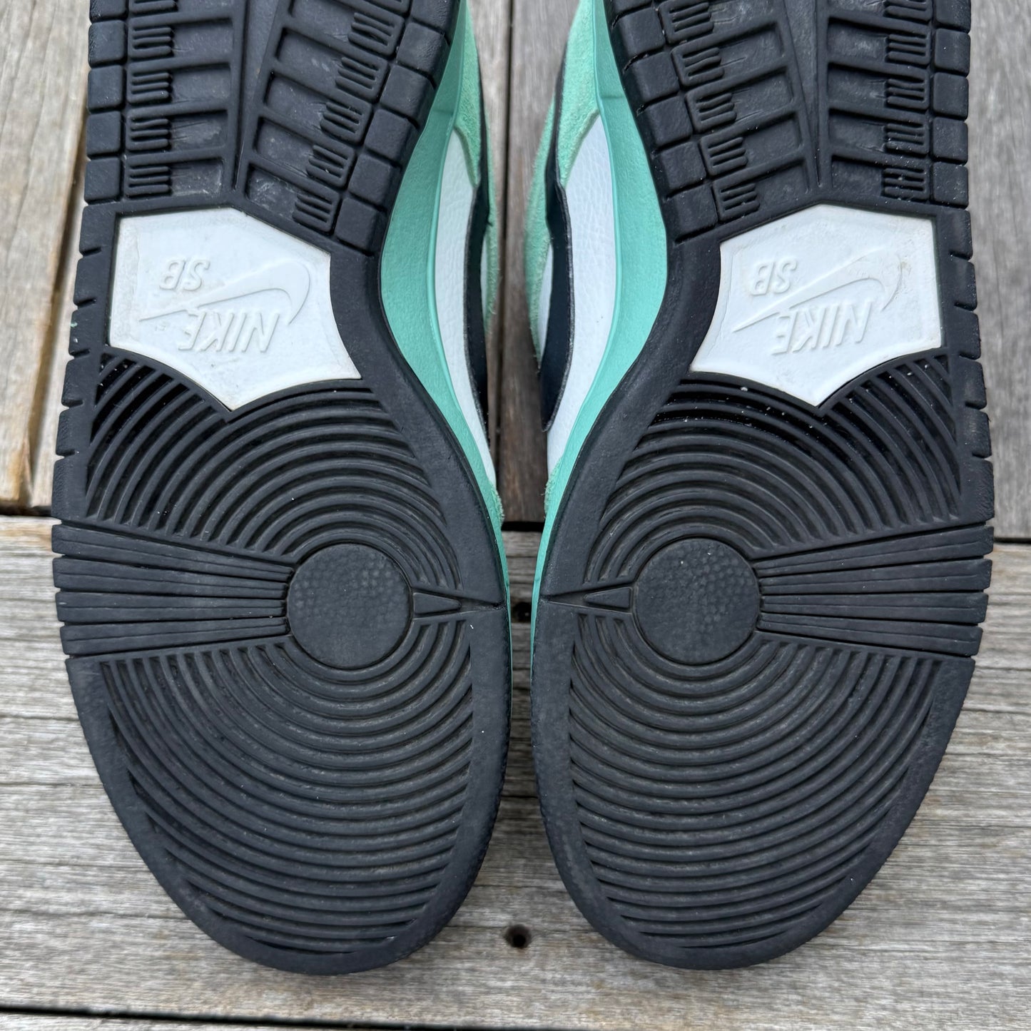 Nike SB Dunk Low Sea Crystal Size 9.5