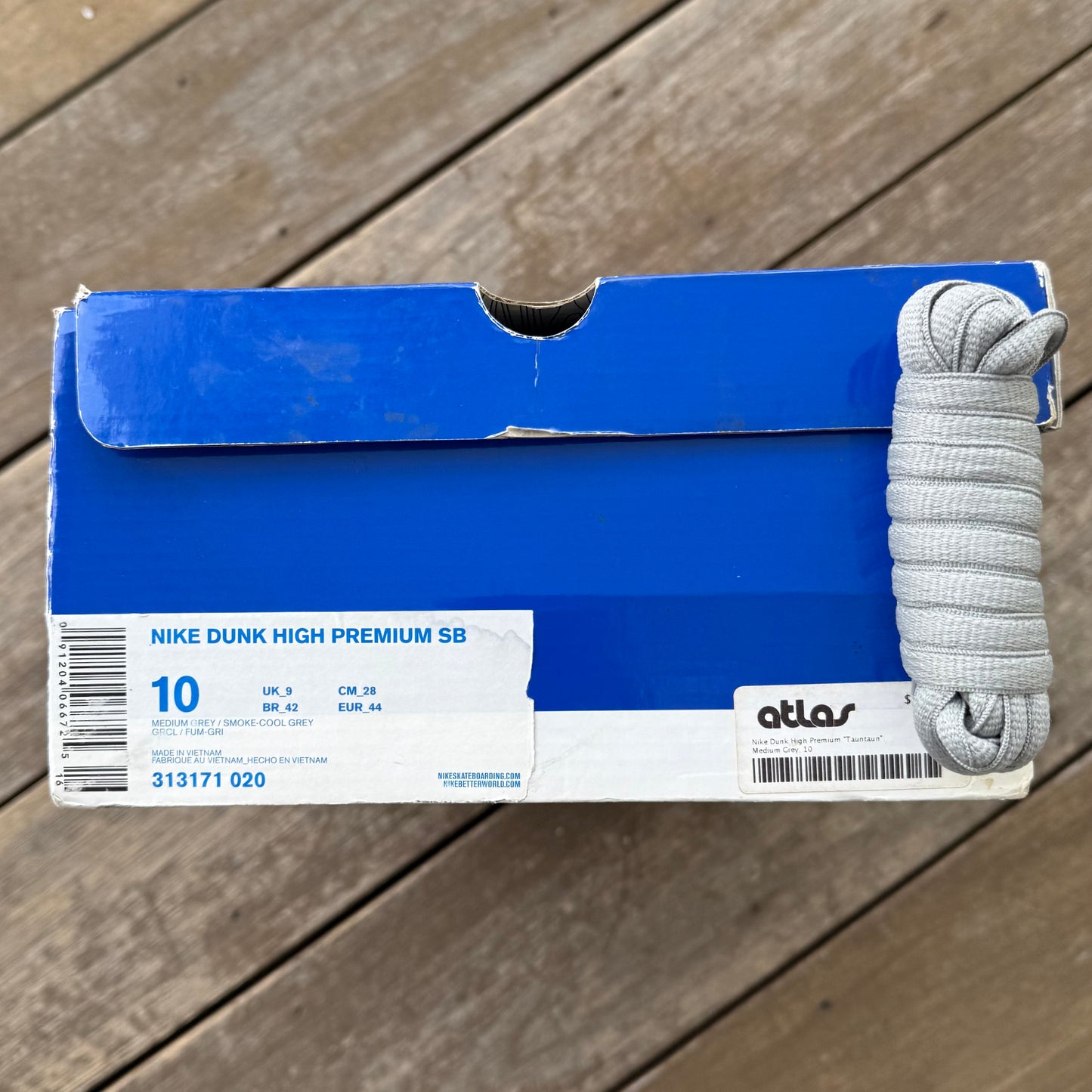 Nike SB Dunk High TaunTaun Size 10