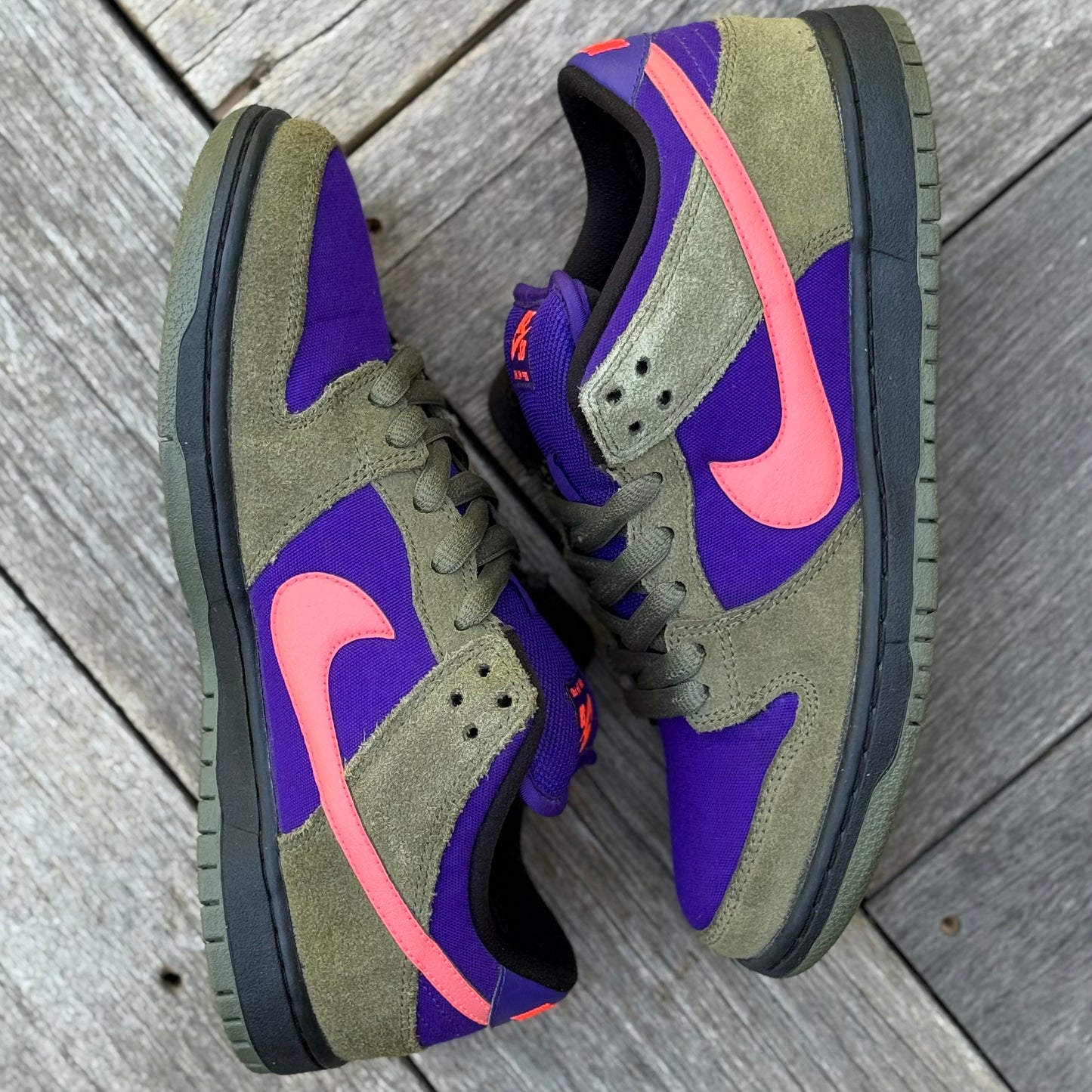 Nike SB Dunk Low Medium Olive Atomic Red Size 8