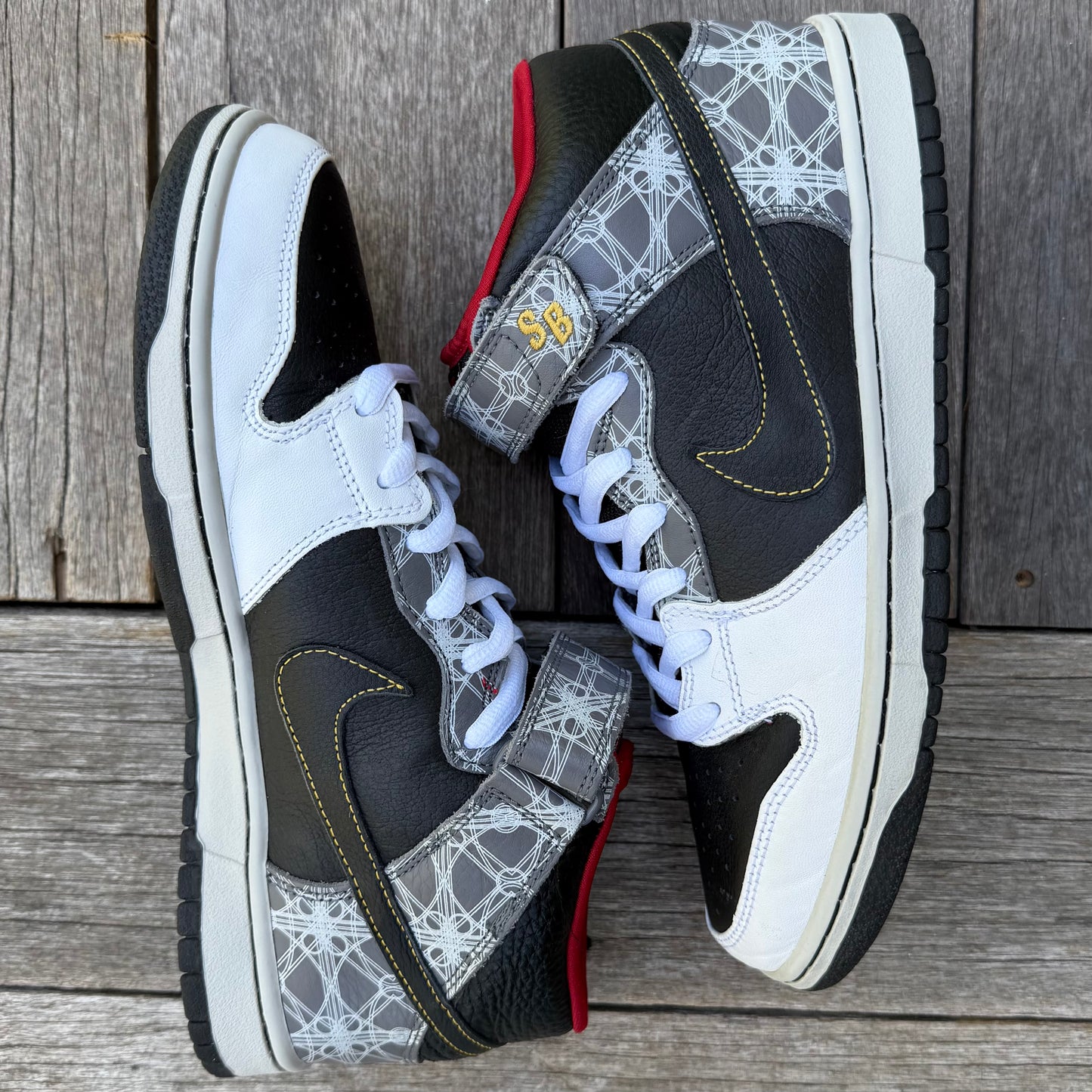 Nike SB Dunk Mid Beijing Size 10