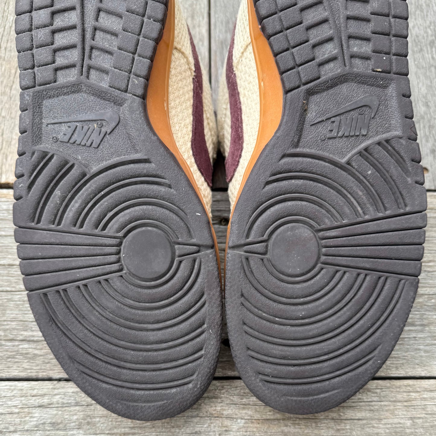 Nike SB Dunk Low Red Hemp Size 10