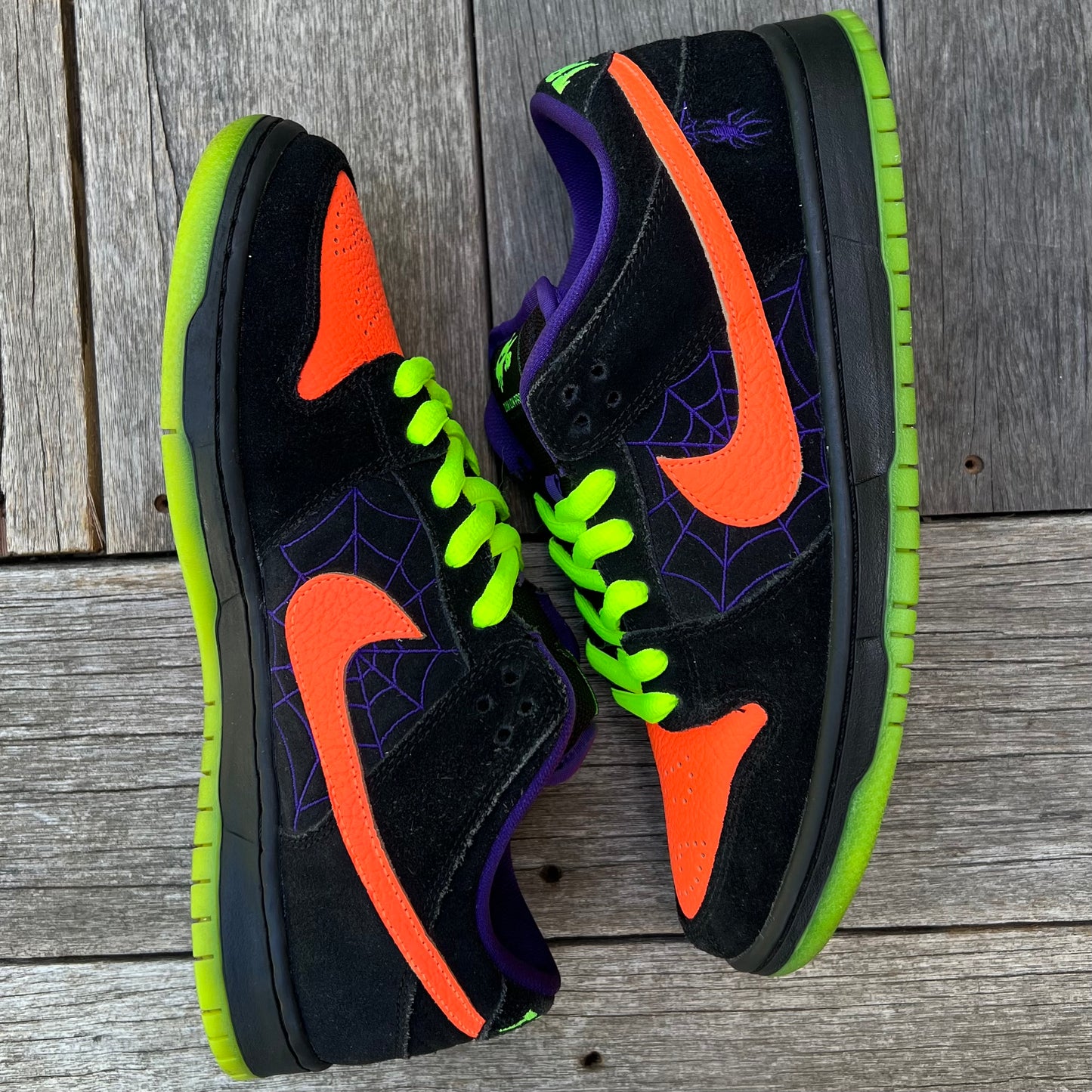 Nike SB Dunk Low Night of Mischief Size 9