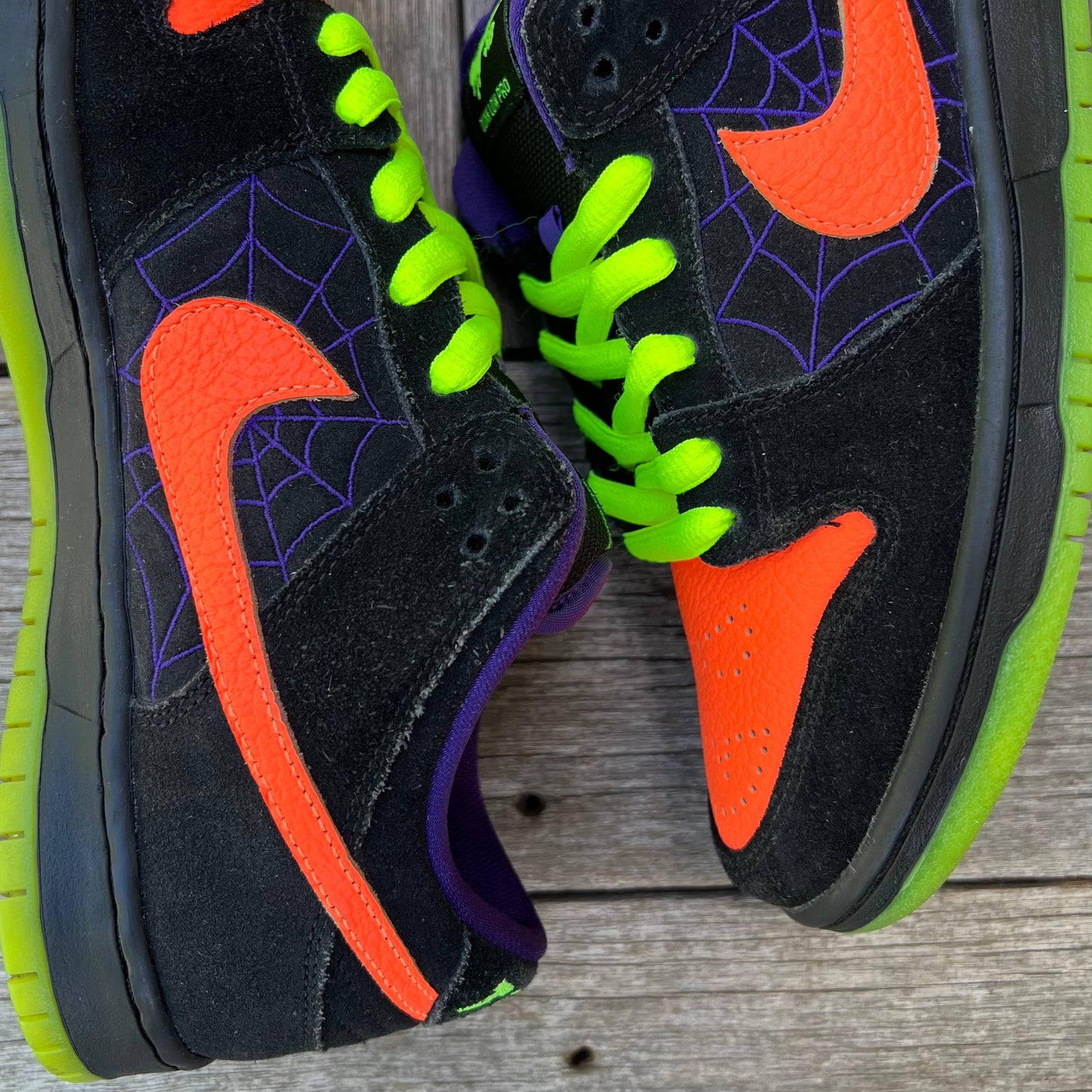 Nike SB Dunk Low Night of Mischief Size 9