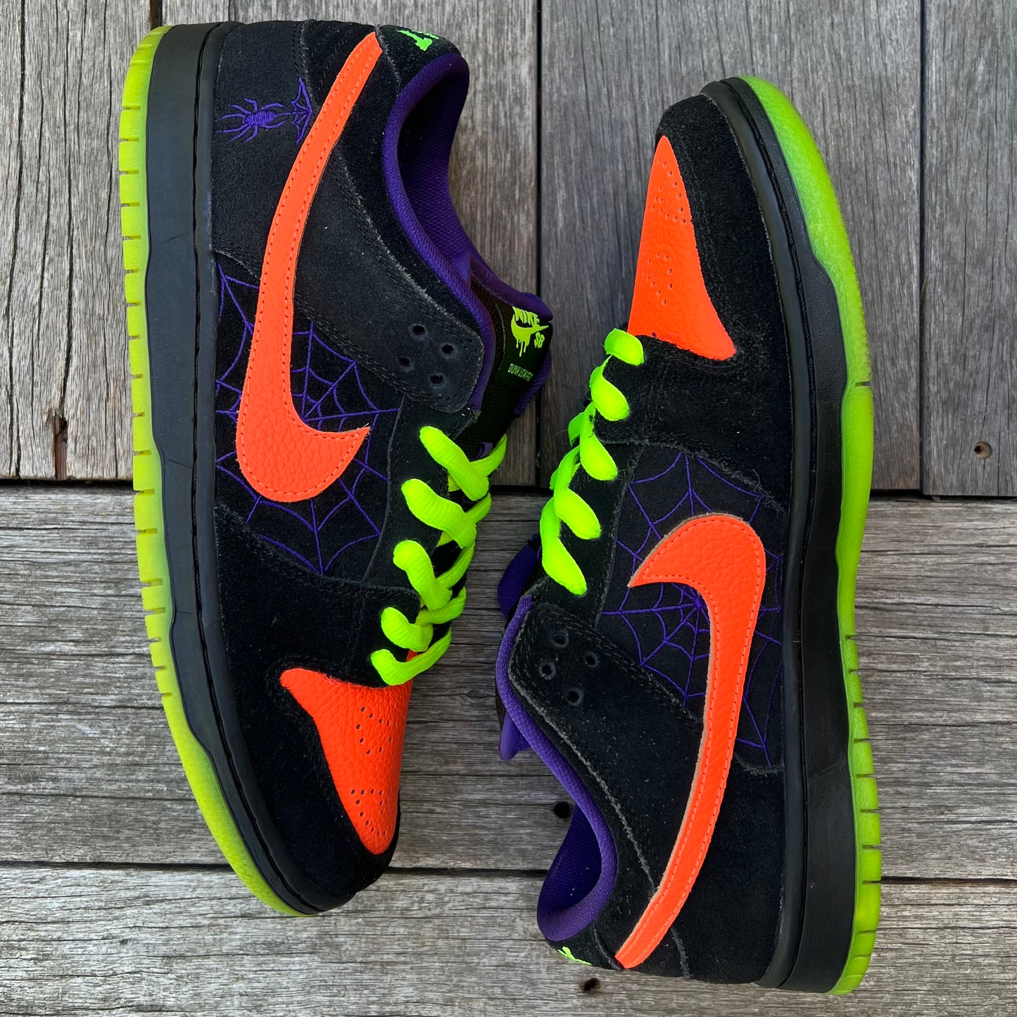 Nike SB Dunk Low Night of Mischief Size 9