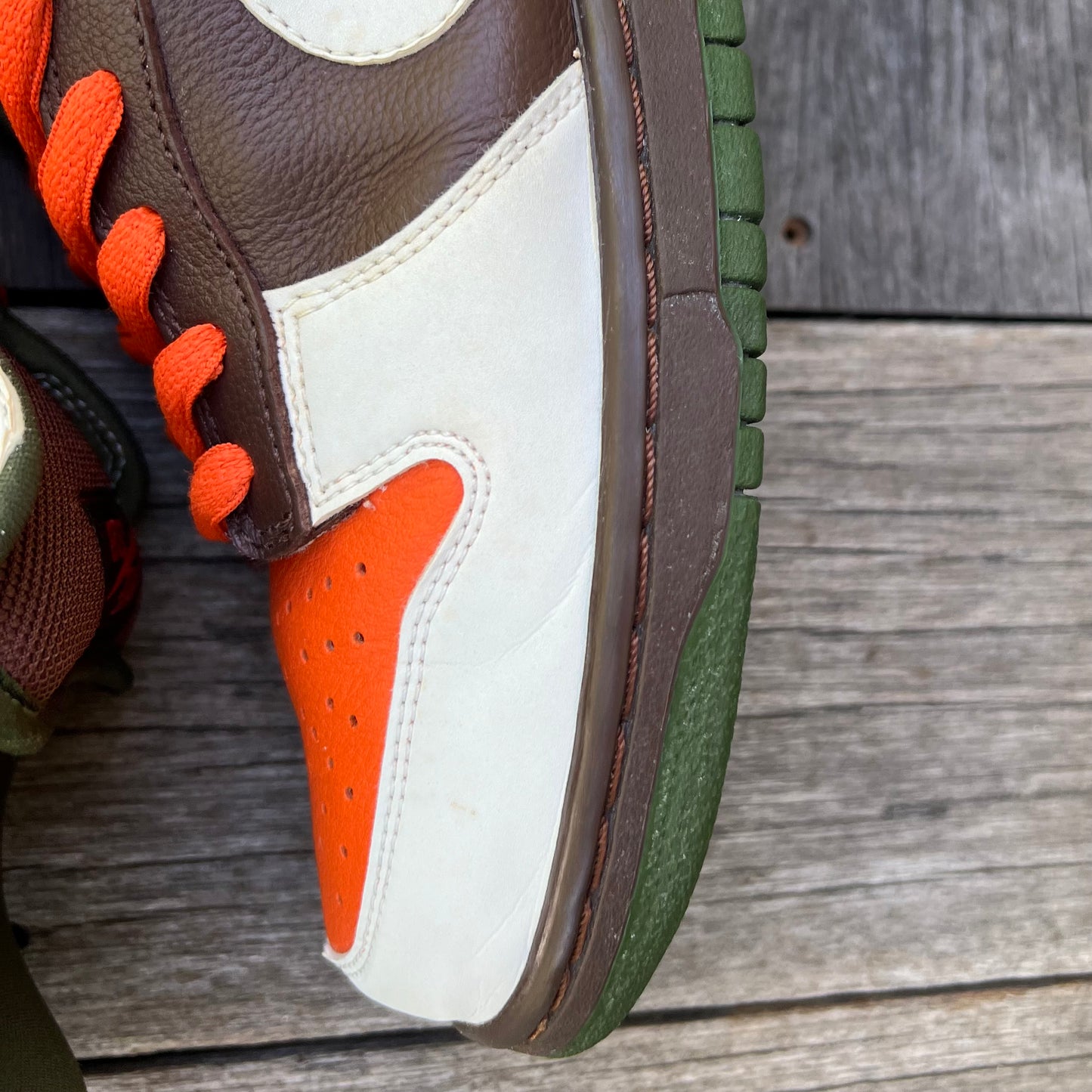 Nike SB Dunk Low Oompa Loompa Size 10