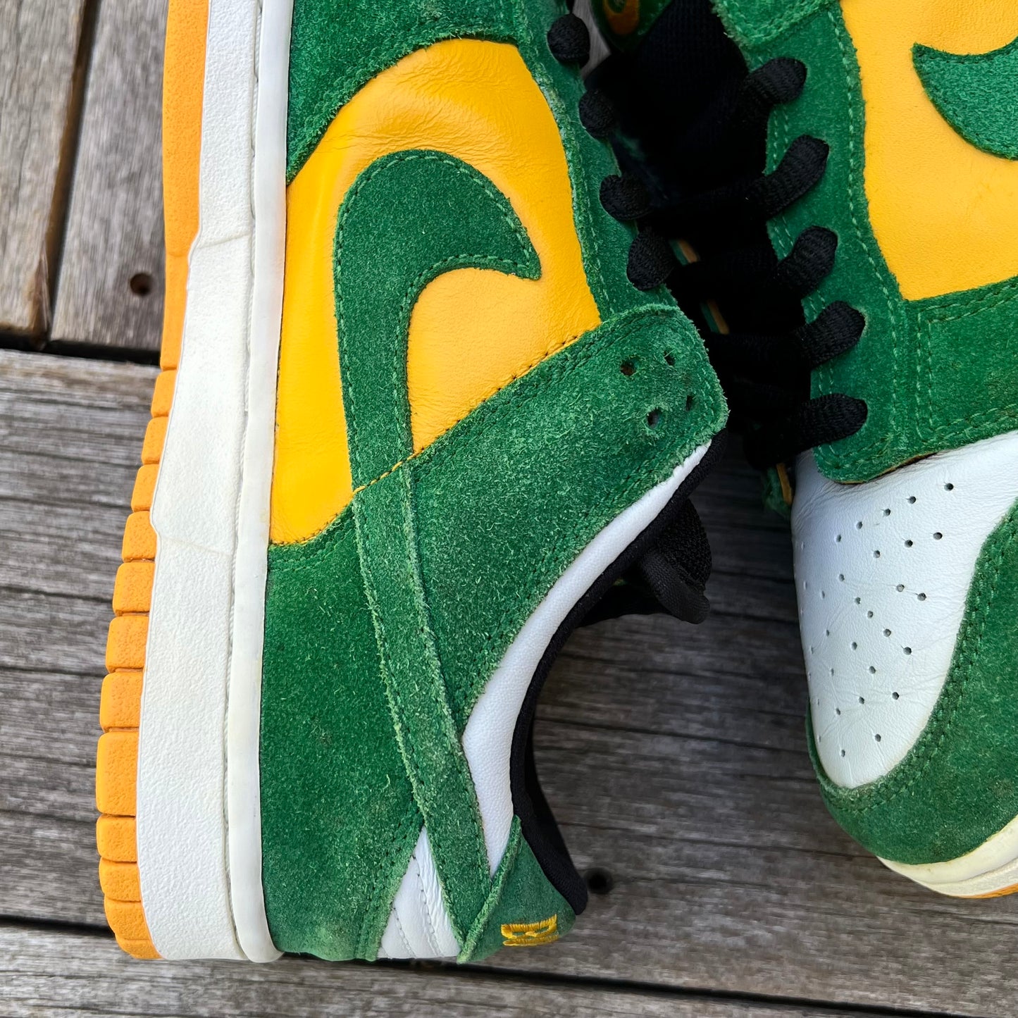 Nike SB Dunk Low Buck Size 9