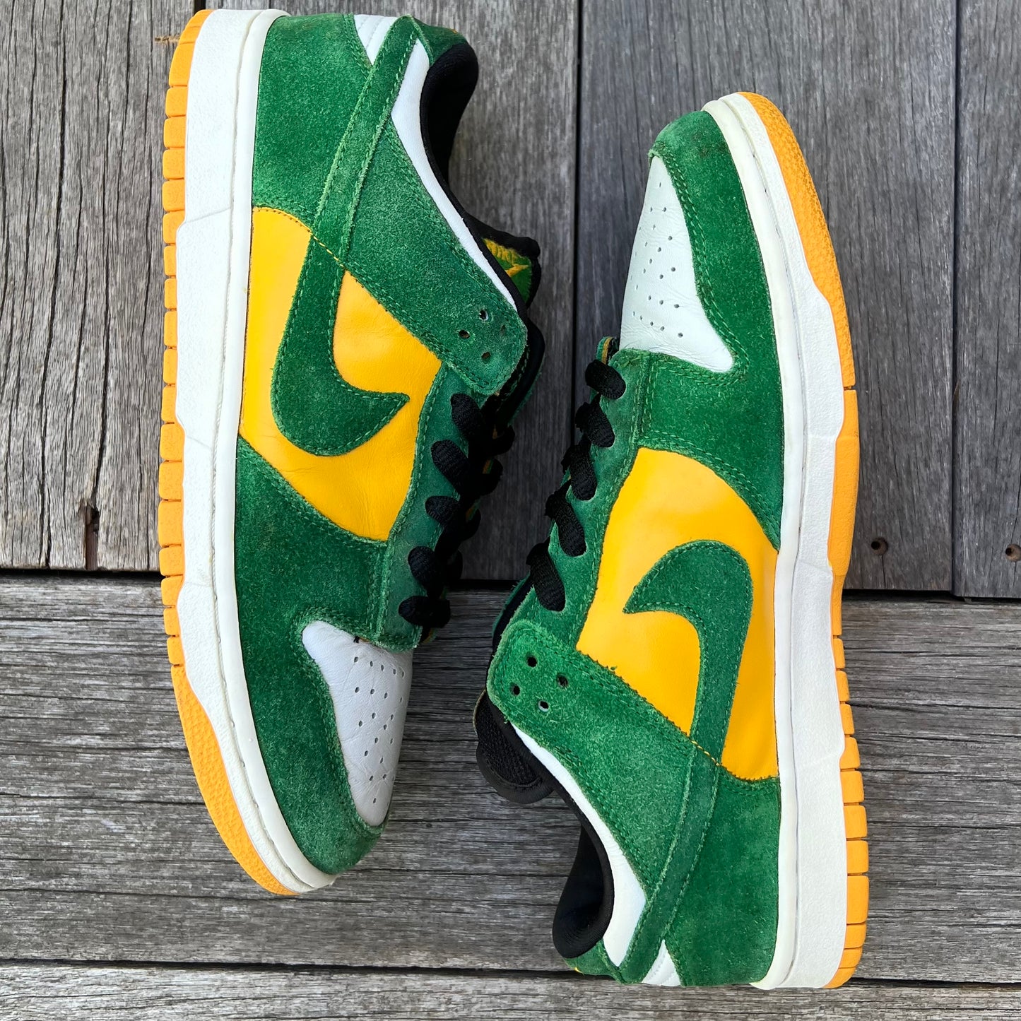 Nike SB Dunk Low Buck Size 9