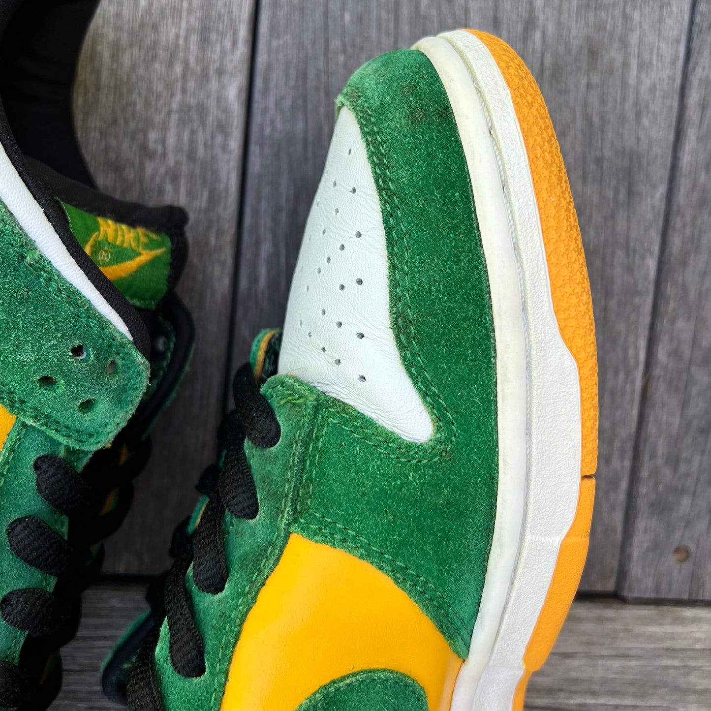 Nike SB Dunk Low Buck Size 9