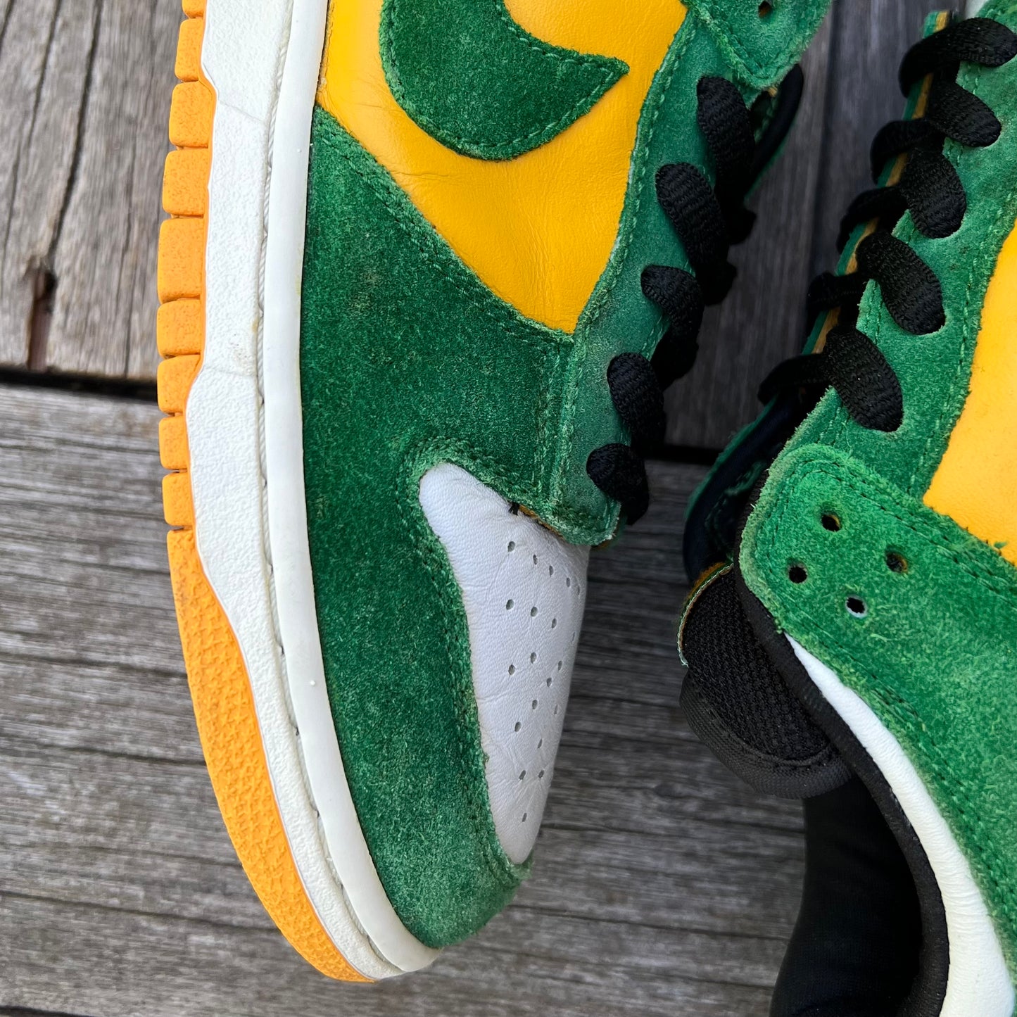 Nike SB Dunk Low Buck Size 9