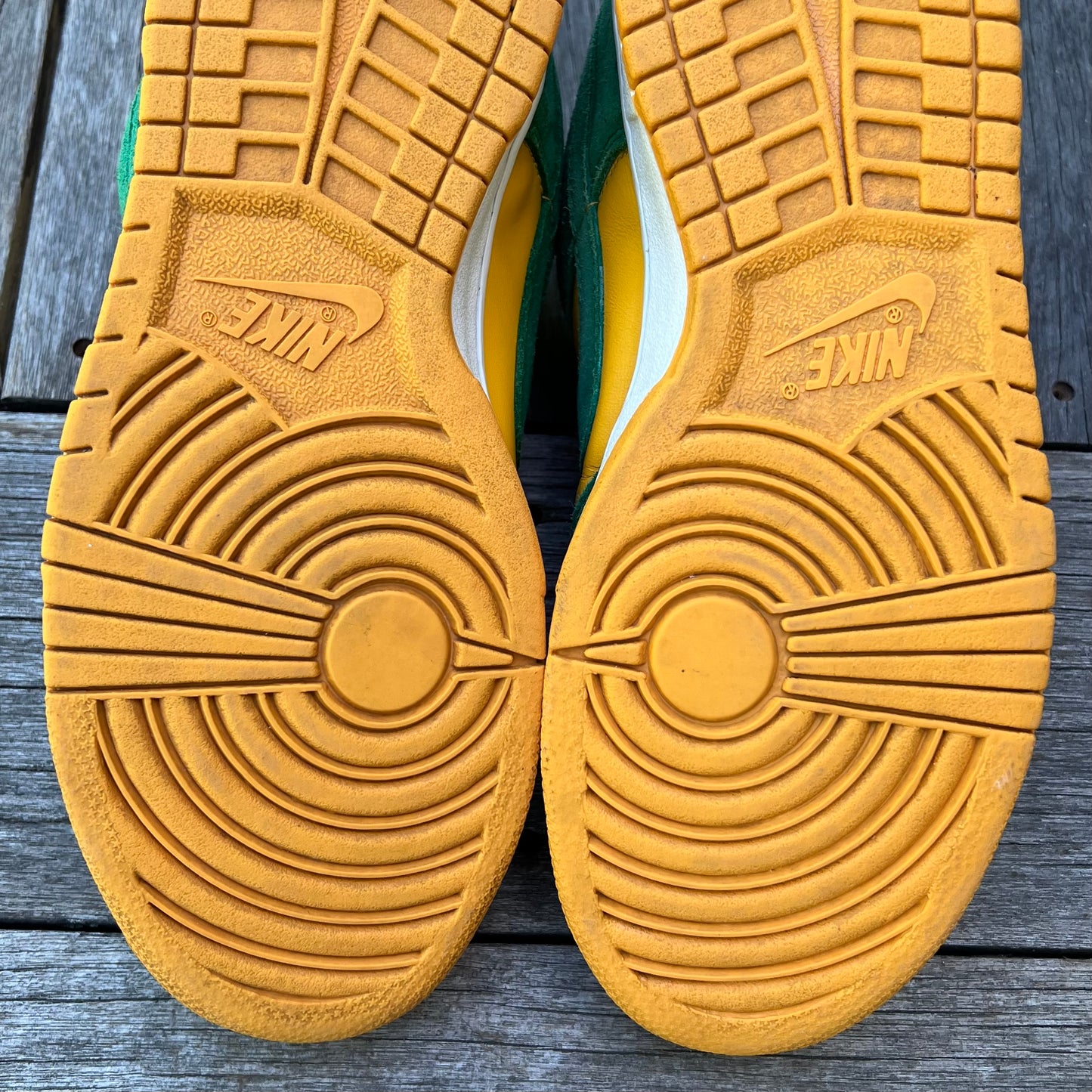 Nike SB Dunk Low Buck Size 9