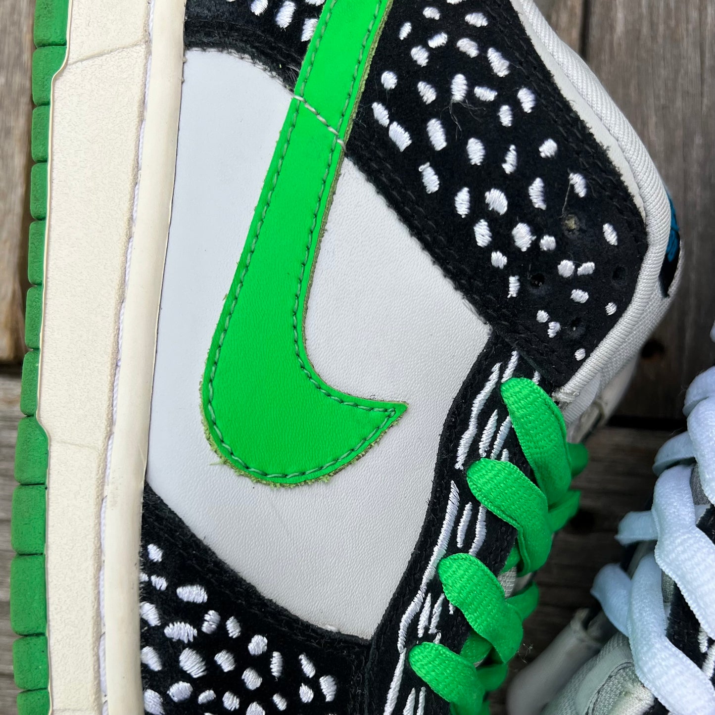 Nike SB Dunk Low Loon Size 9