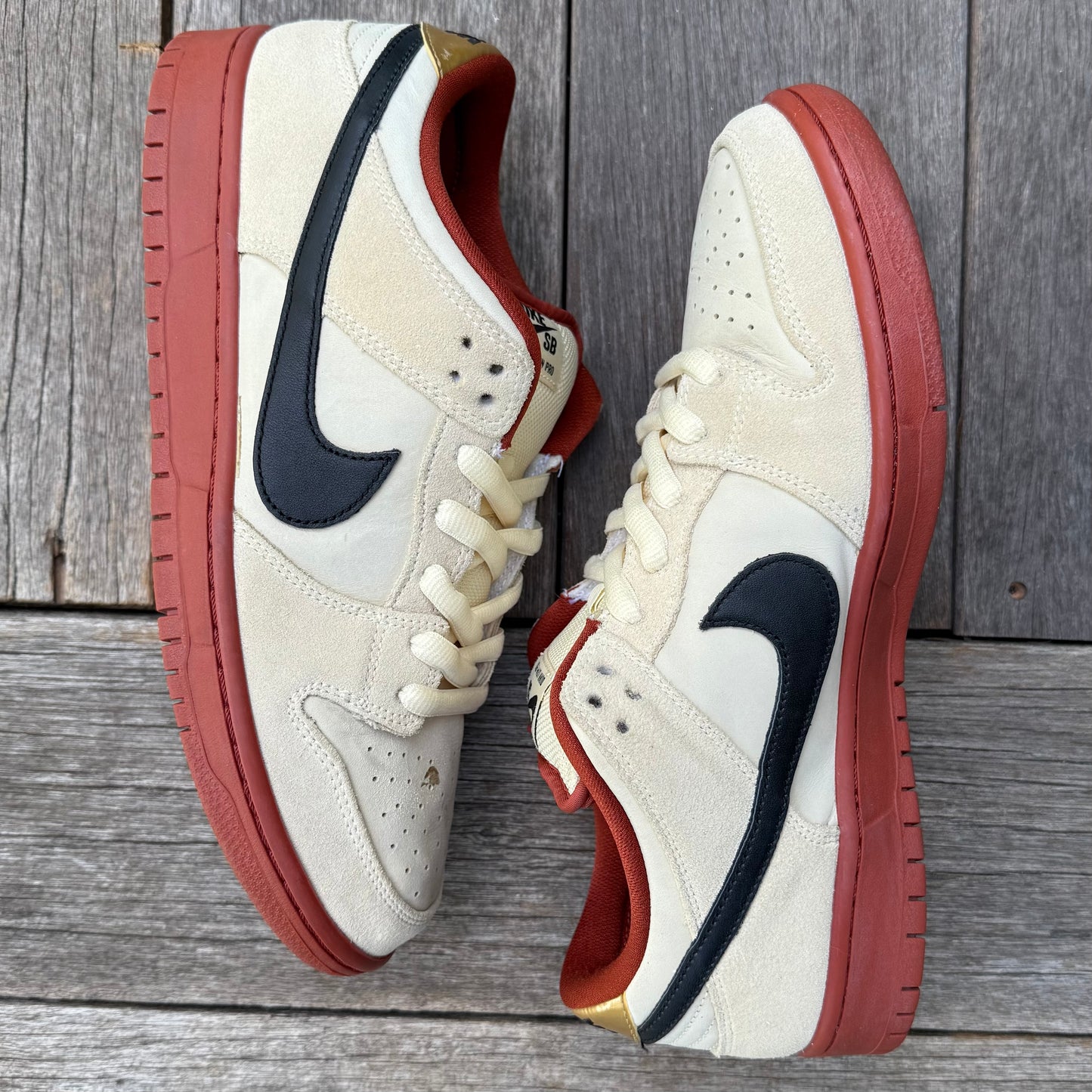 Nike SB Dunk Low Hennessy Muslin Size 10