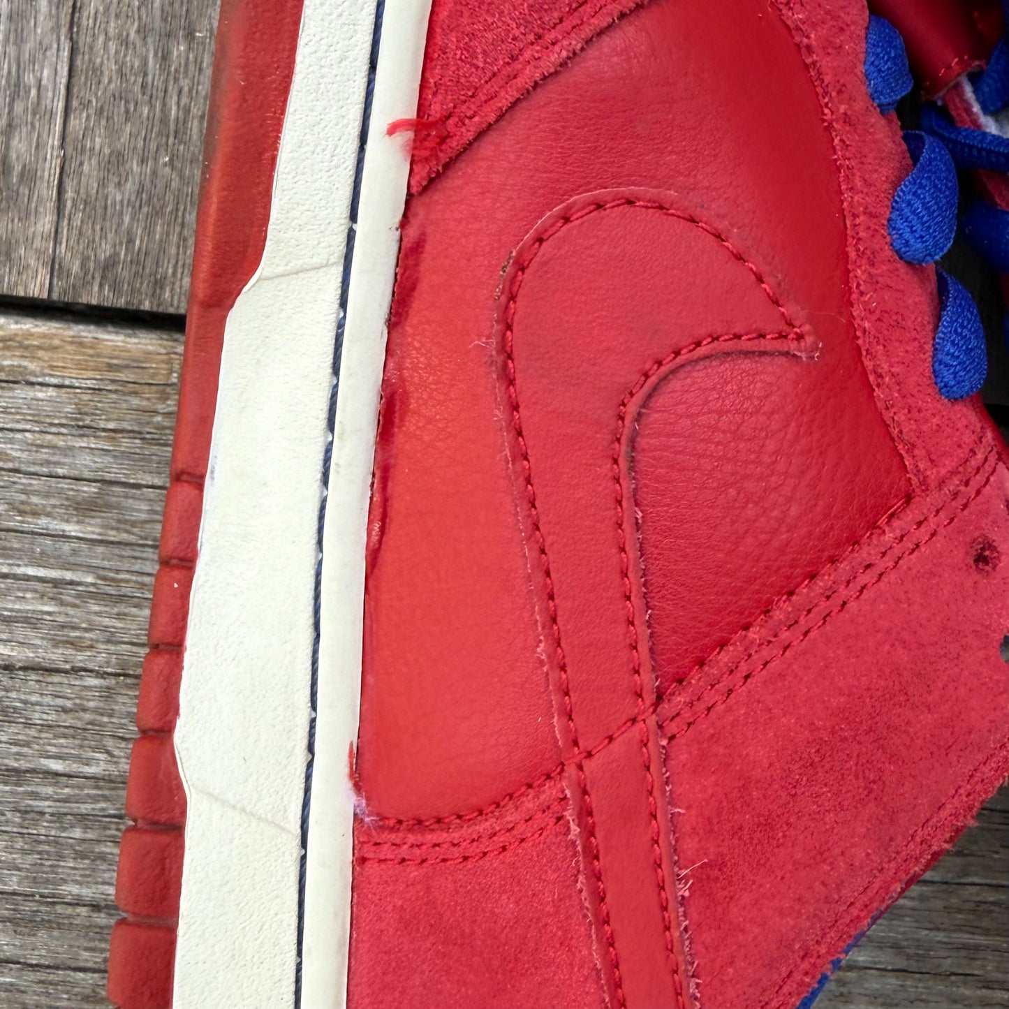 Nike SB Dunk Low Superman Size 10.5