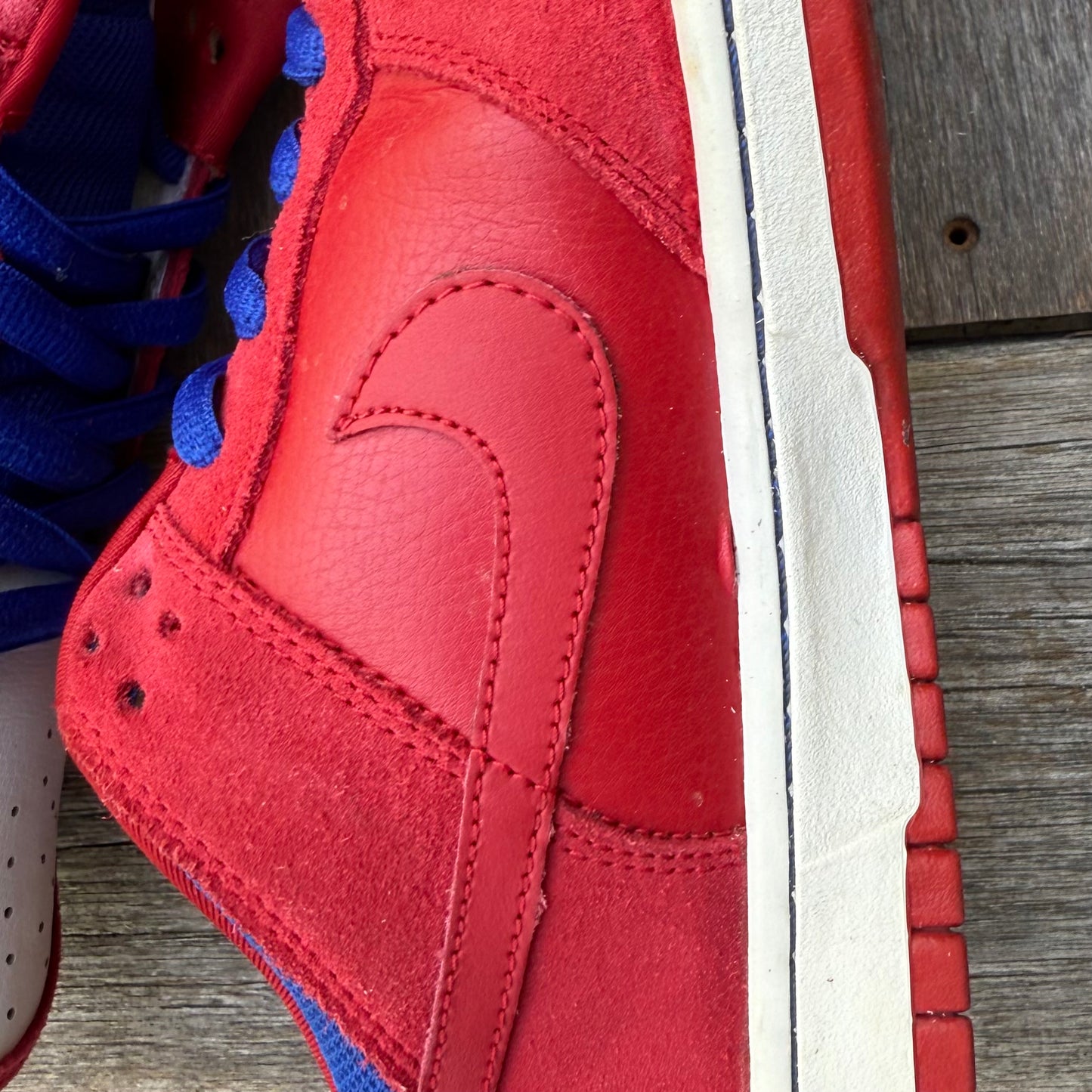 Nike SB Dunk Low Superman Size 10.5