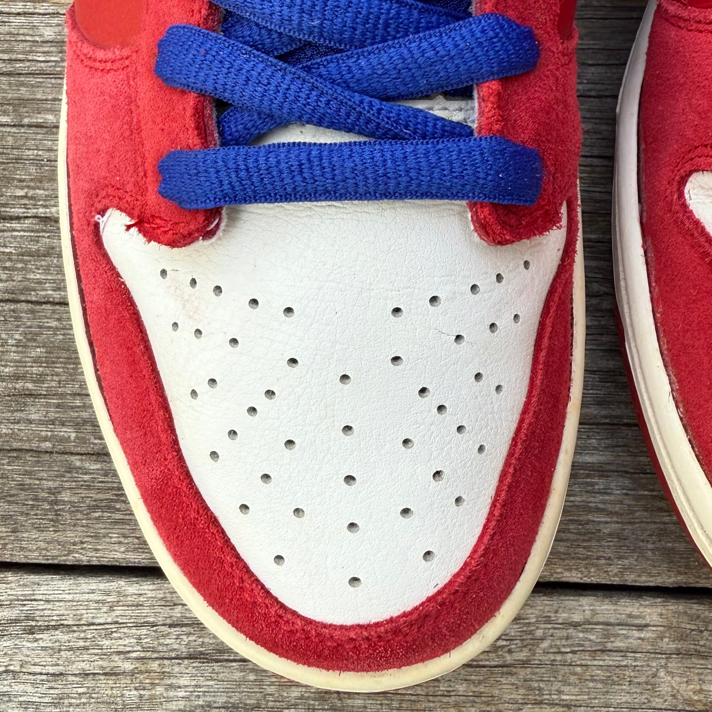Nike SB Dunk Low Superman Size 10.5