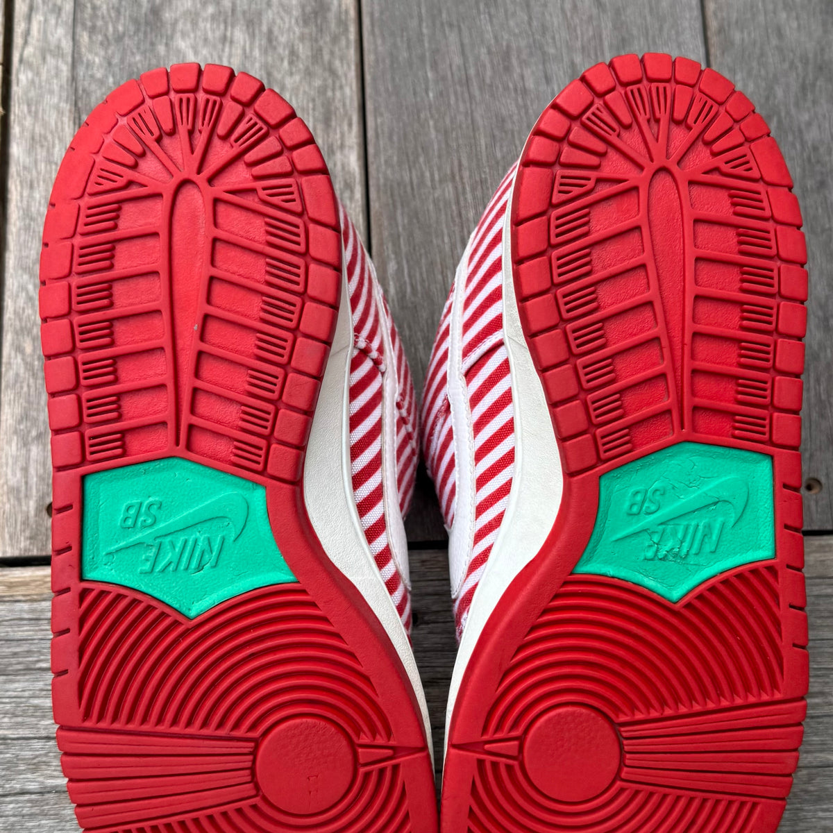 Nike SB Dunk Low Candy Cane Size 10