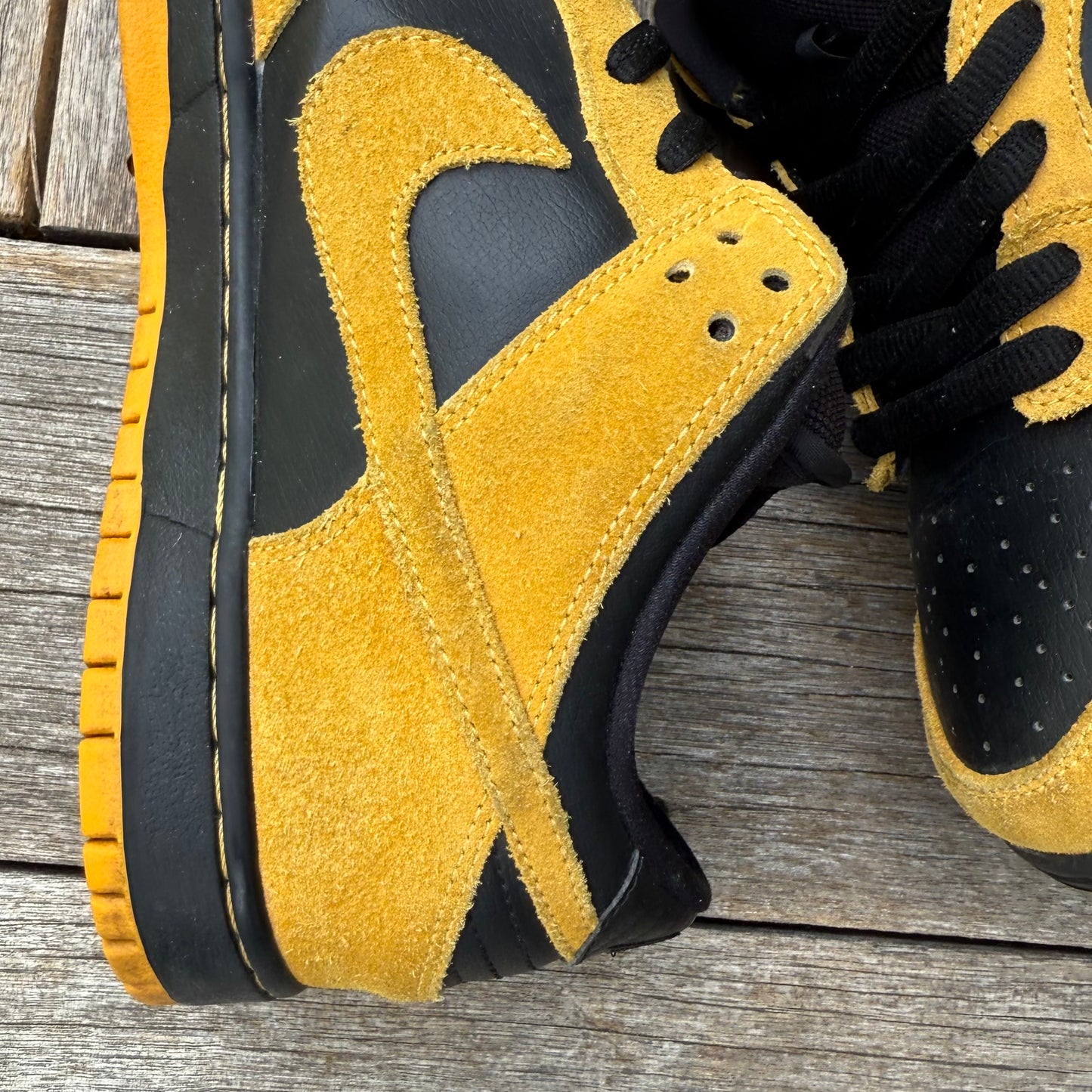 Nike SB Dunk Low Iowa Size 10.5
