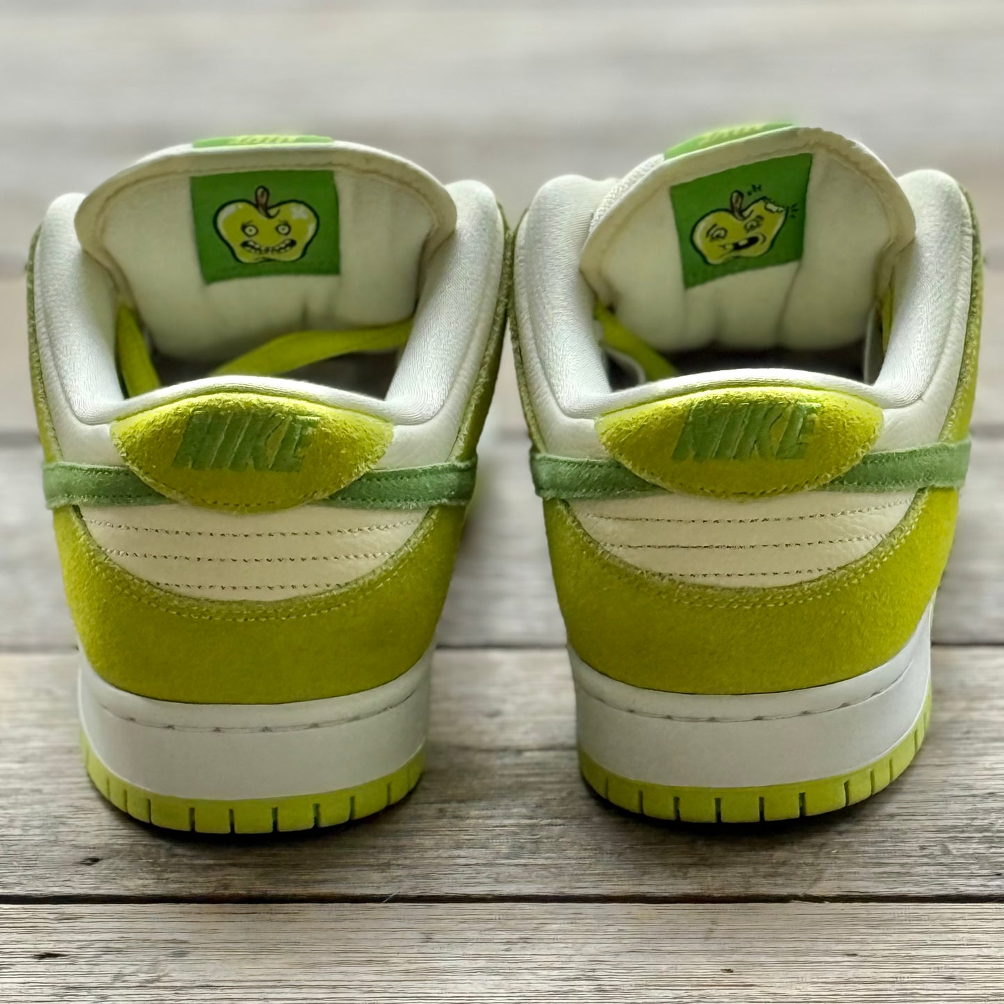Nike SB Dunk Low Green Apple Size 12