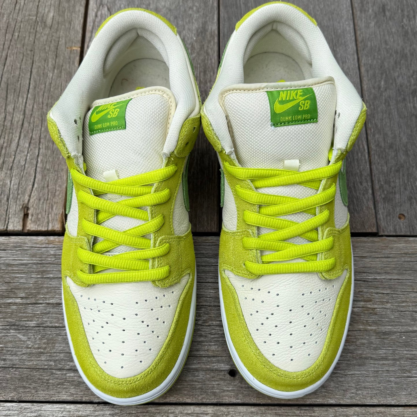 Nike SB Dunk Low Green Apple Size 12