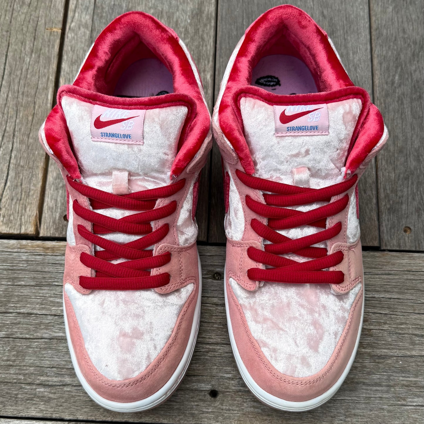 Nike SB Dunk Low Strangelove Size 9.5