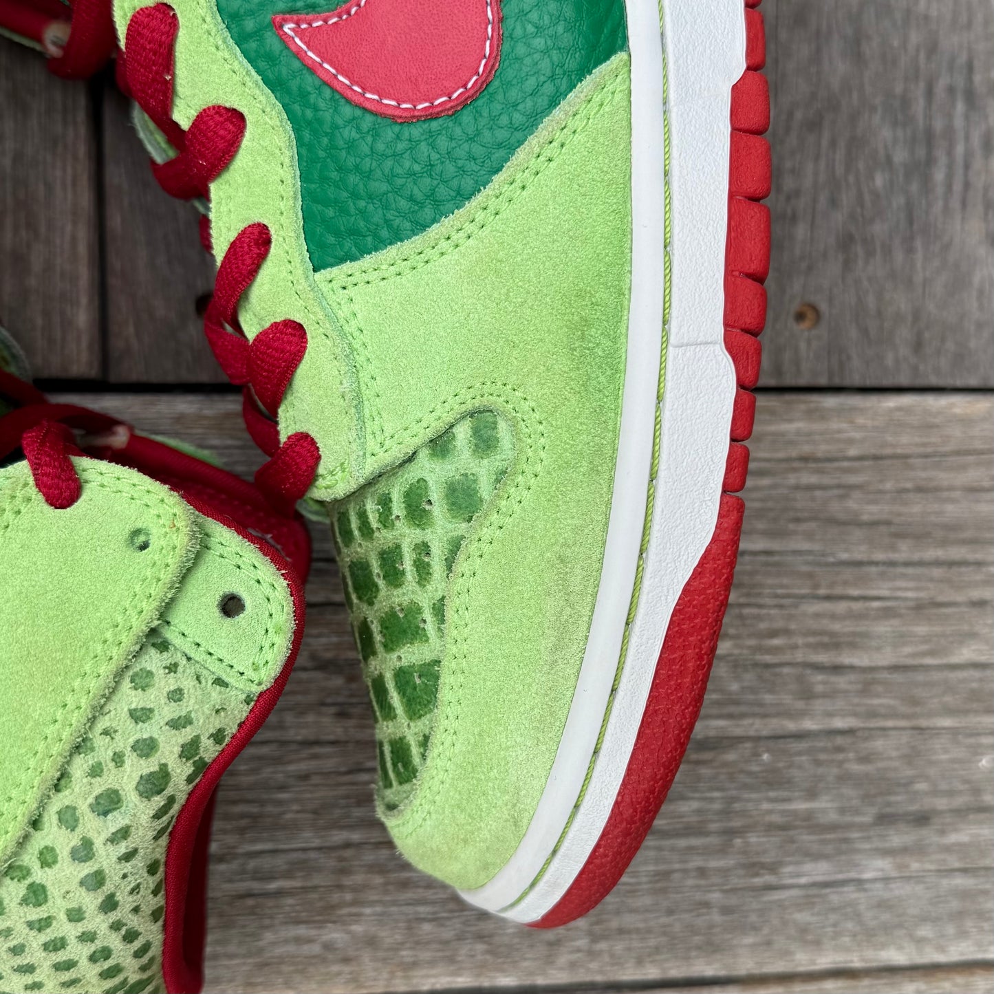Nike SB Dunk High Dr Feelgood Size 9