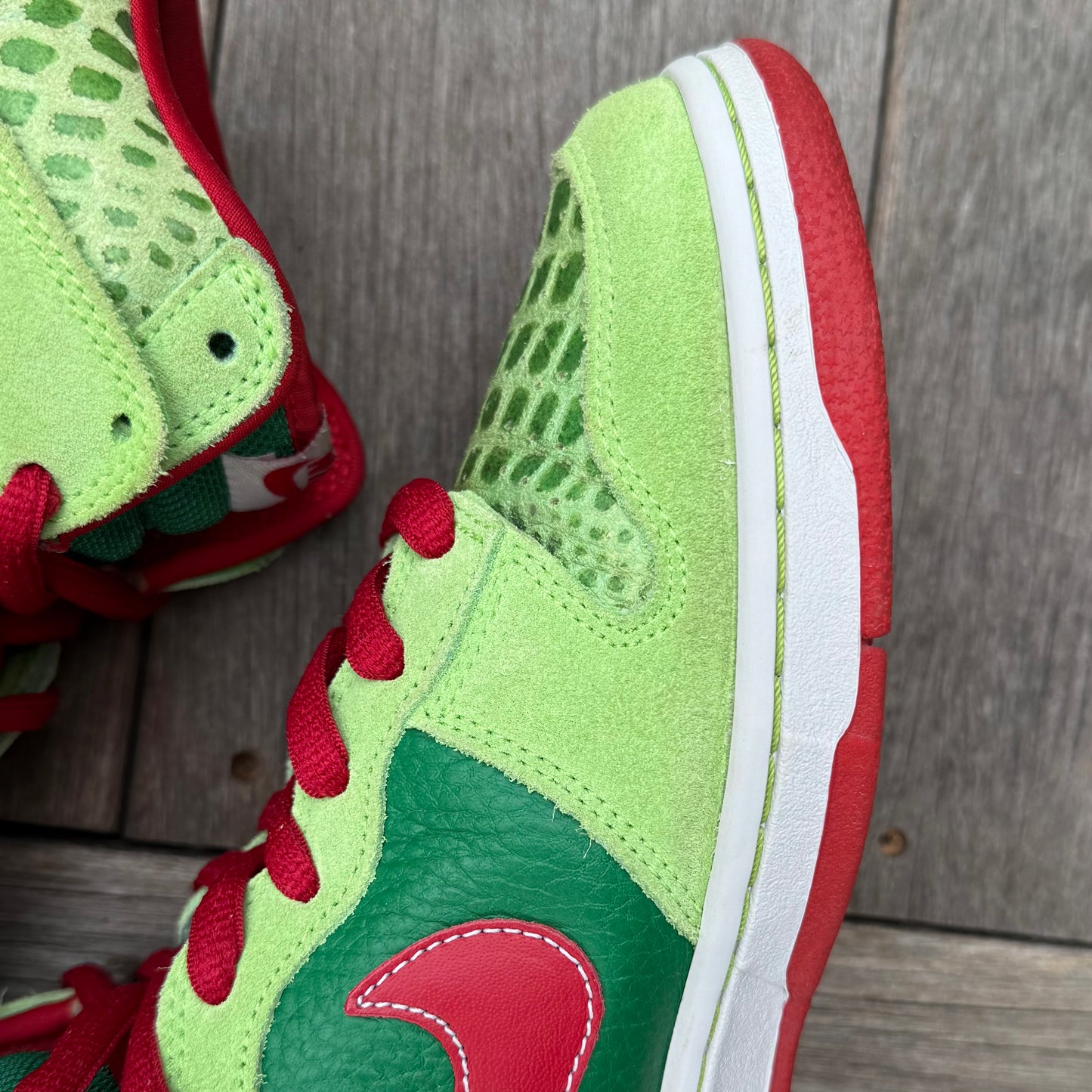 Nike SB Dunk High Dr Feelgood Size 9