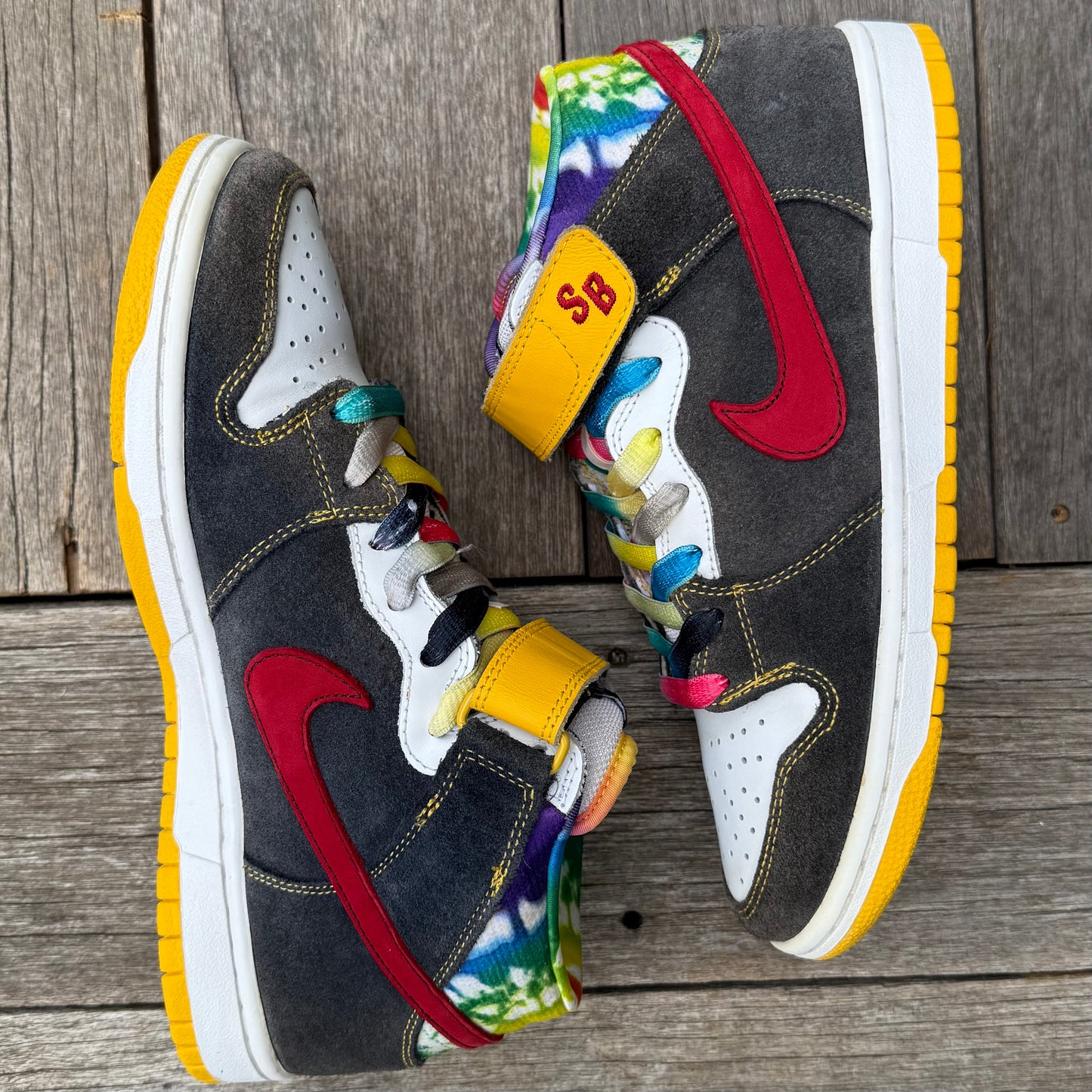 Nike SB Dunk Mid Tie Dye Size 8.5